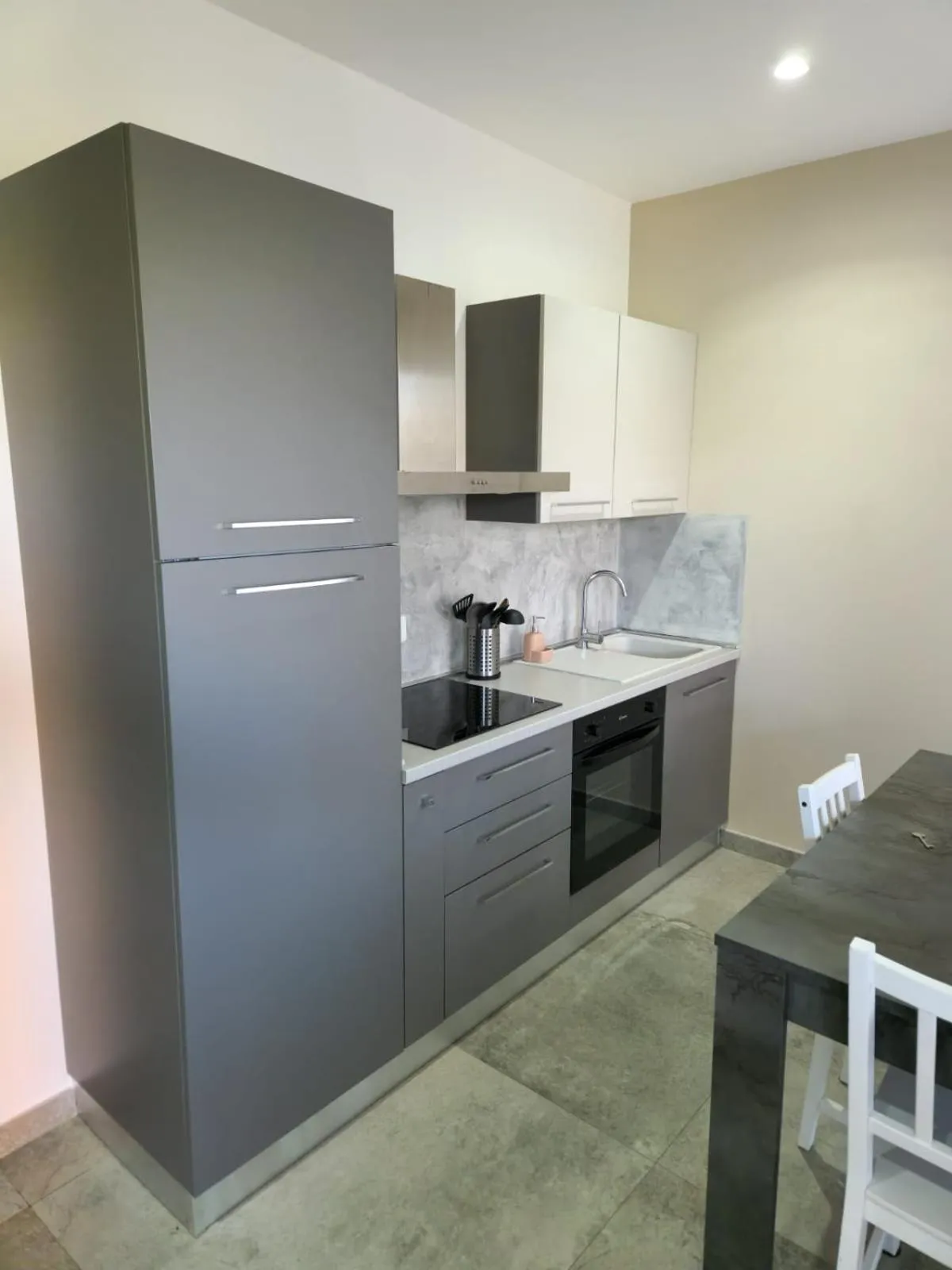 Kitchen or kitchenette in Residence la Pace - Pool & Relax