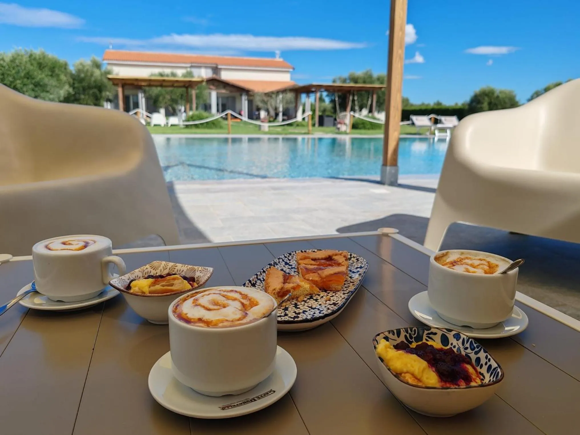 Pool view in Residence la Pace - Pool & Relax