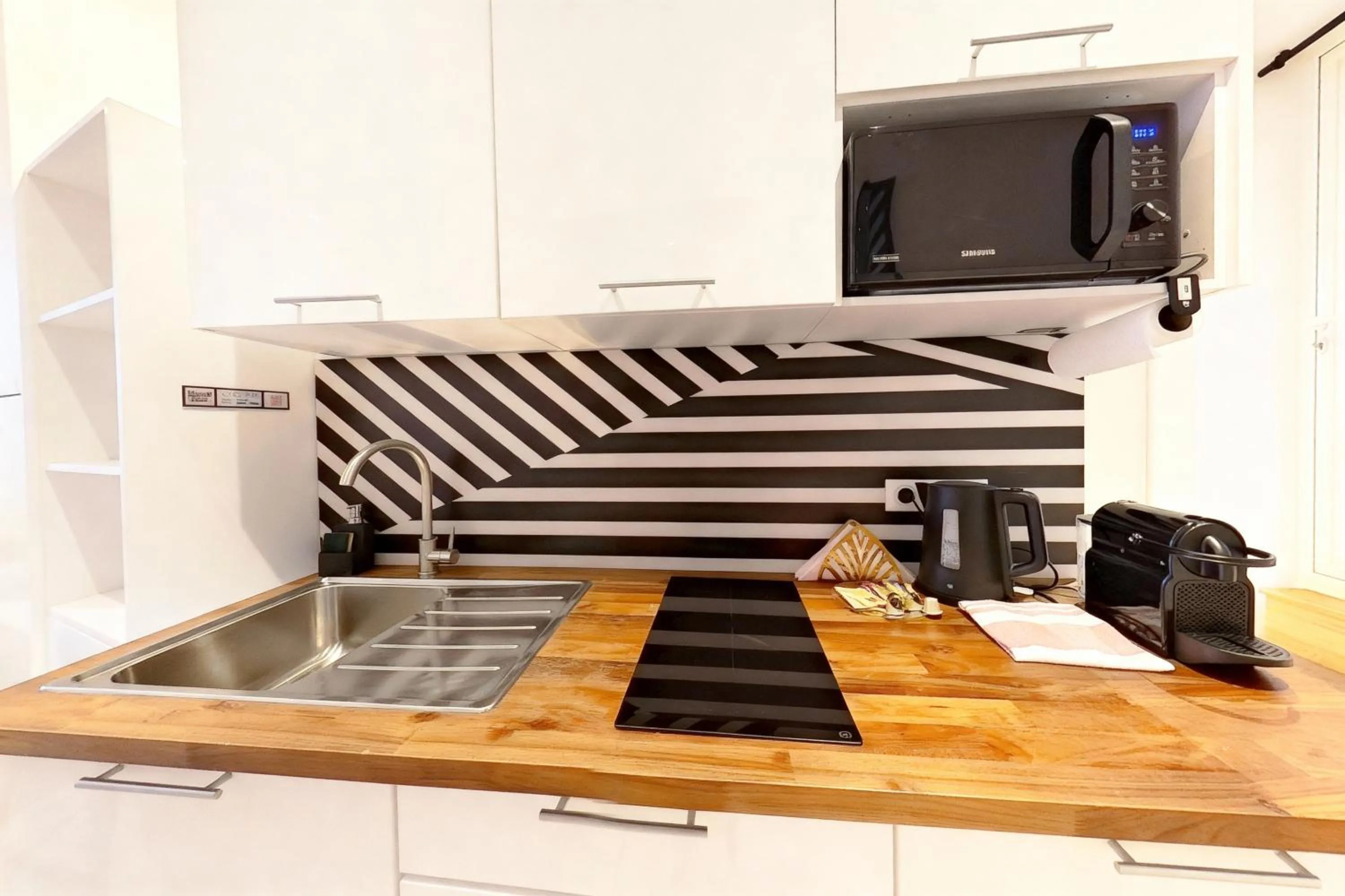 Kitchen or kitchenette in VILLA MARINA CANNES