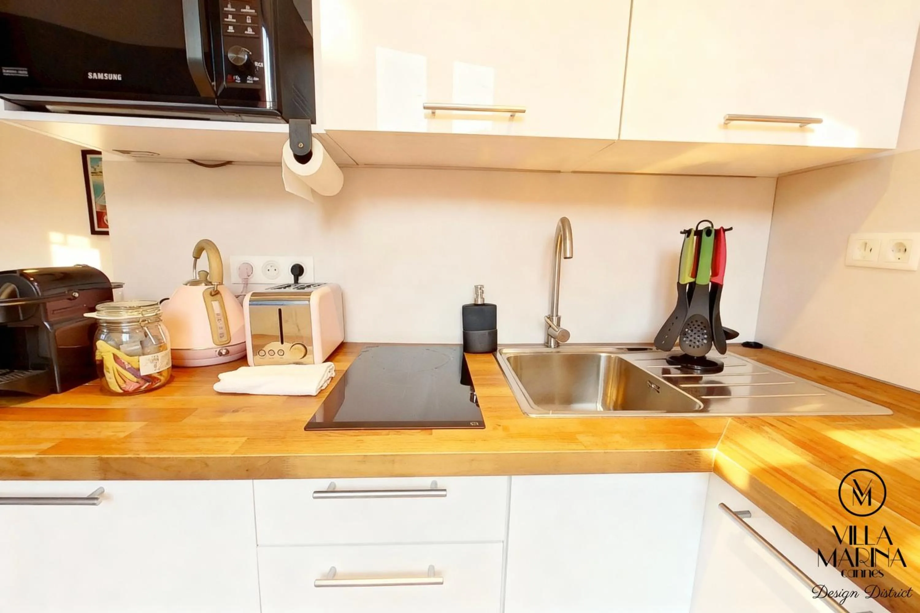 Kitchen or kitchenette in VILLA MARINA CANNES