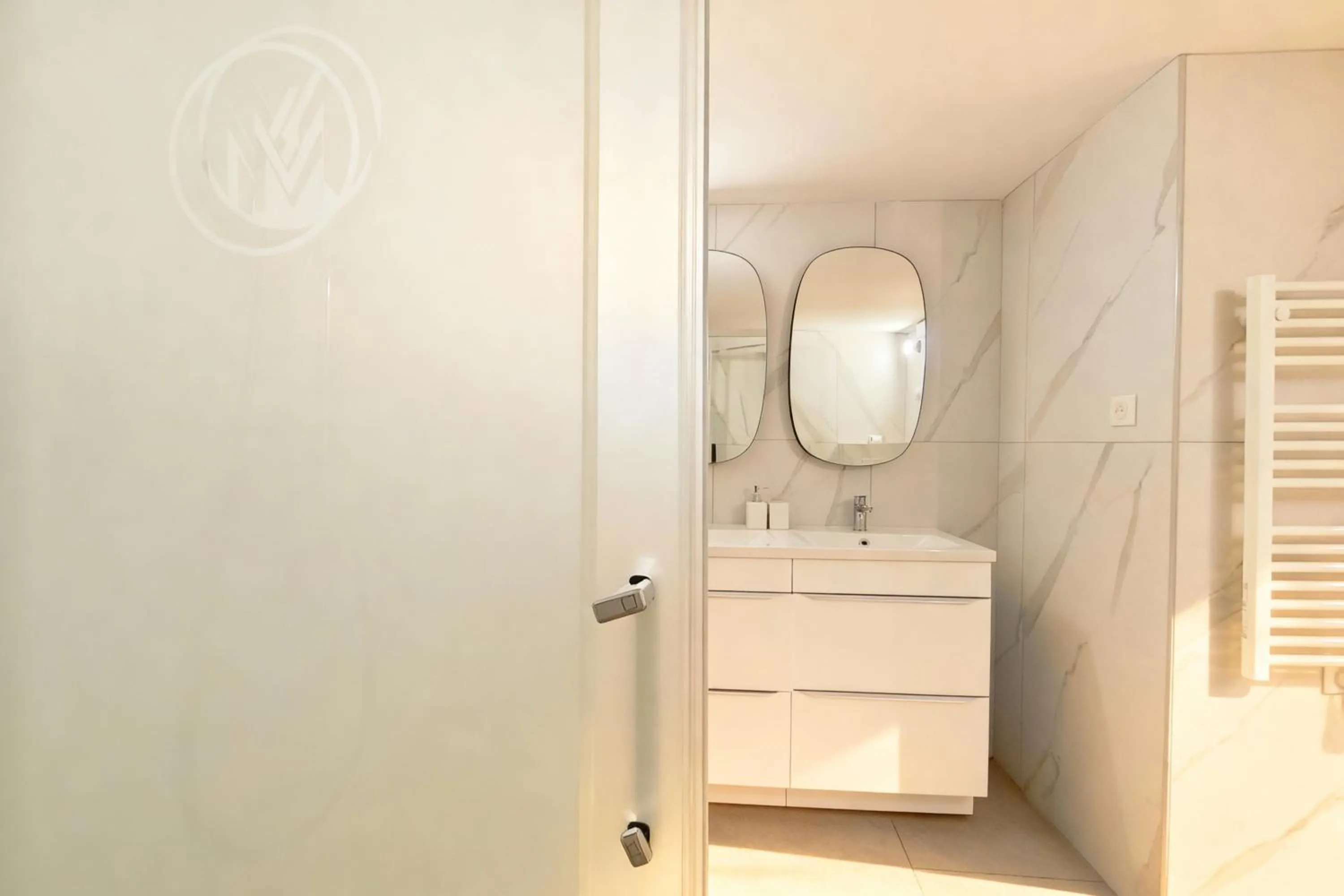 Shower in VILLA MARINA CANNES