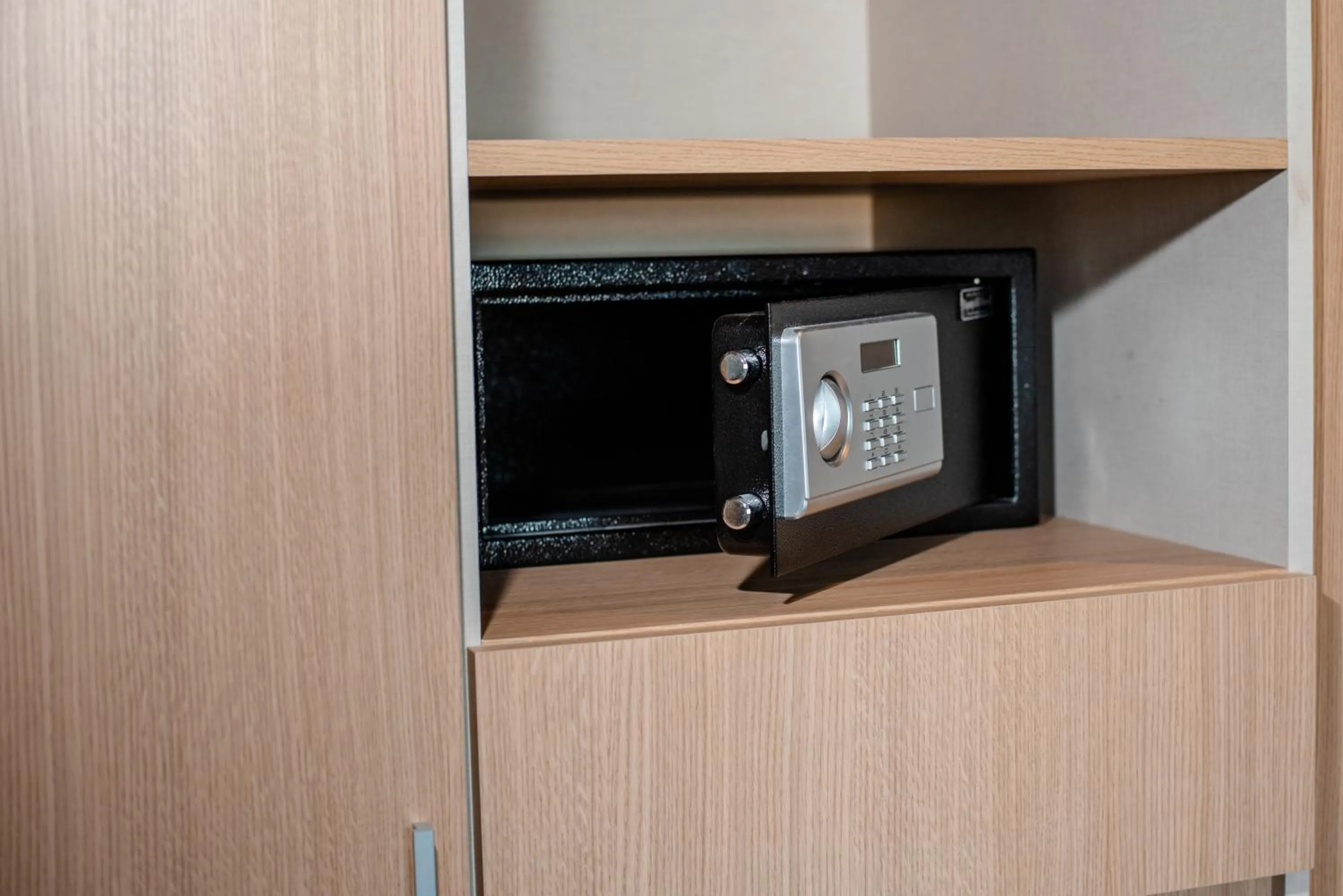 safe in Gran Hotel Dakar