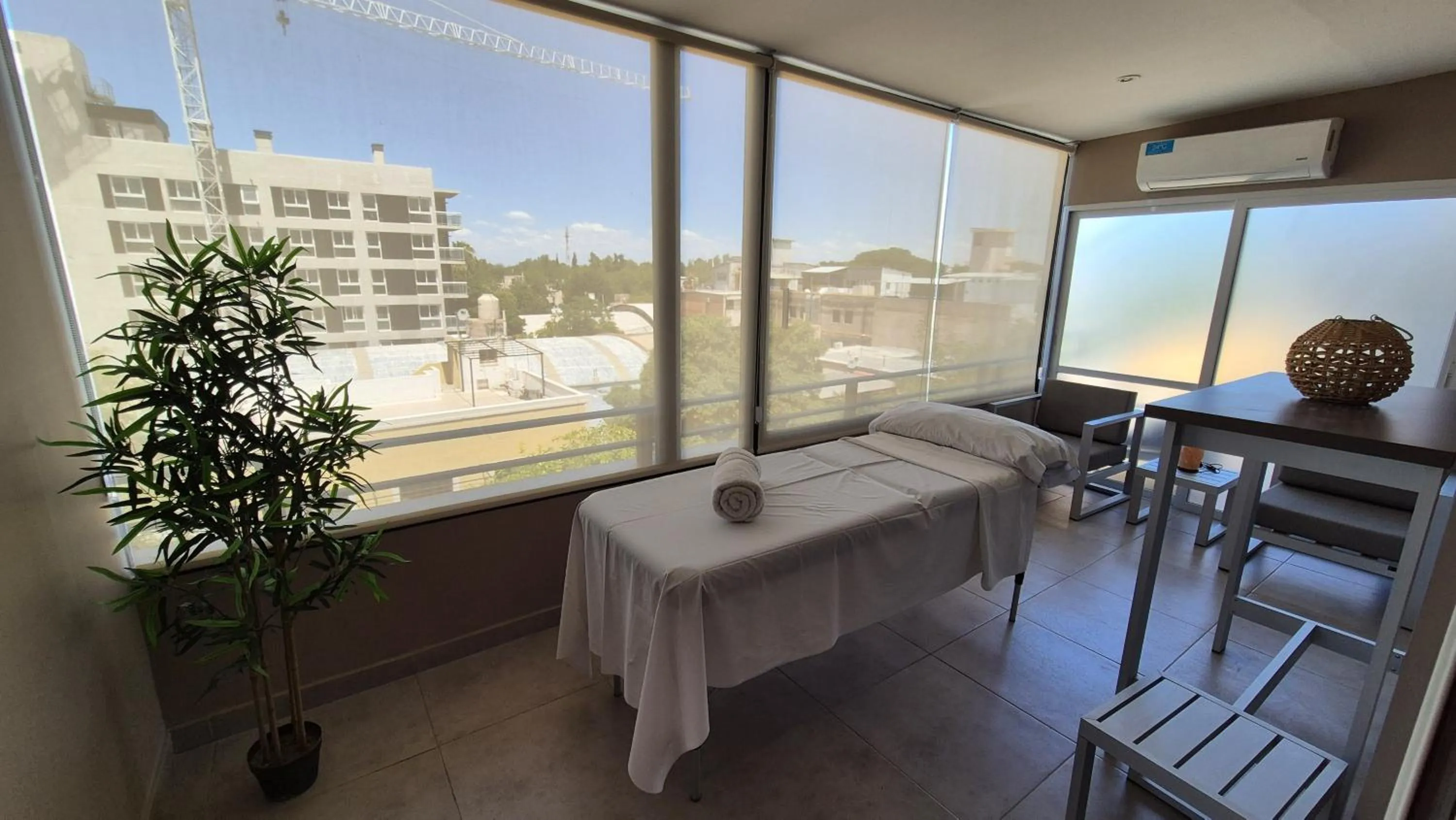 Massage in Gran Hotel Dakar