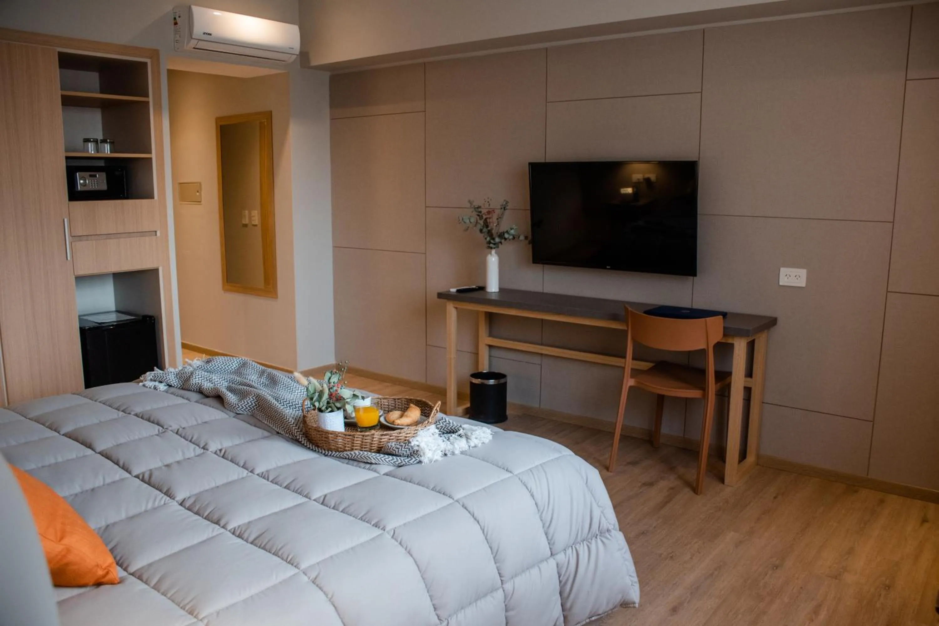 TV and multimedia, Bed in Gran Hotel Dakar