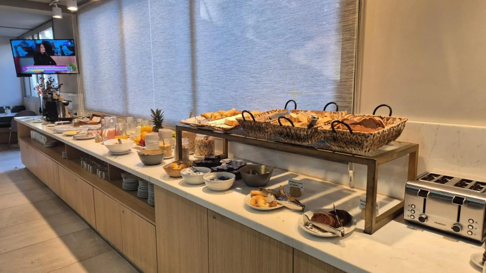 Buffet breakfast in Gran Hotel Dakar