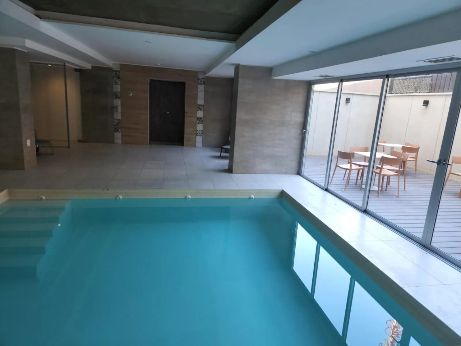 Swimming pool in Gran Hotel Dakar