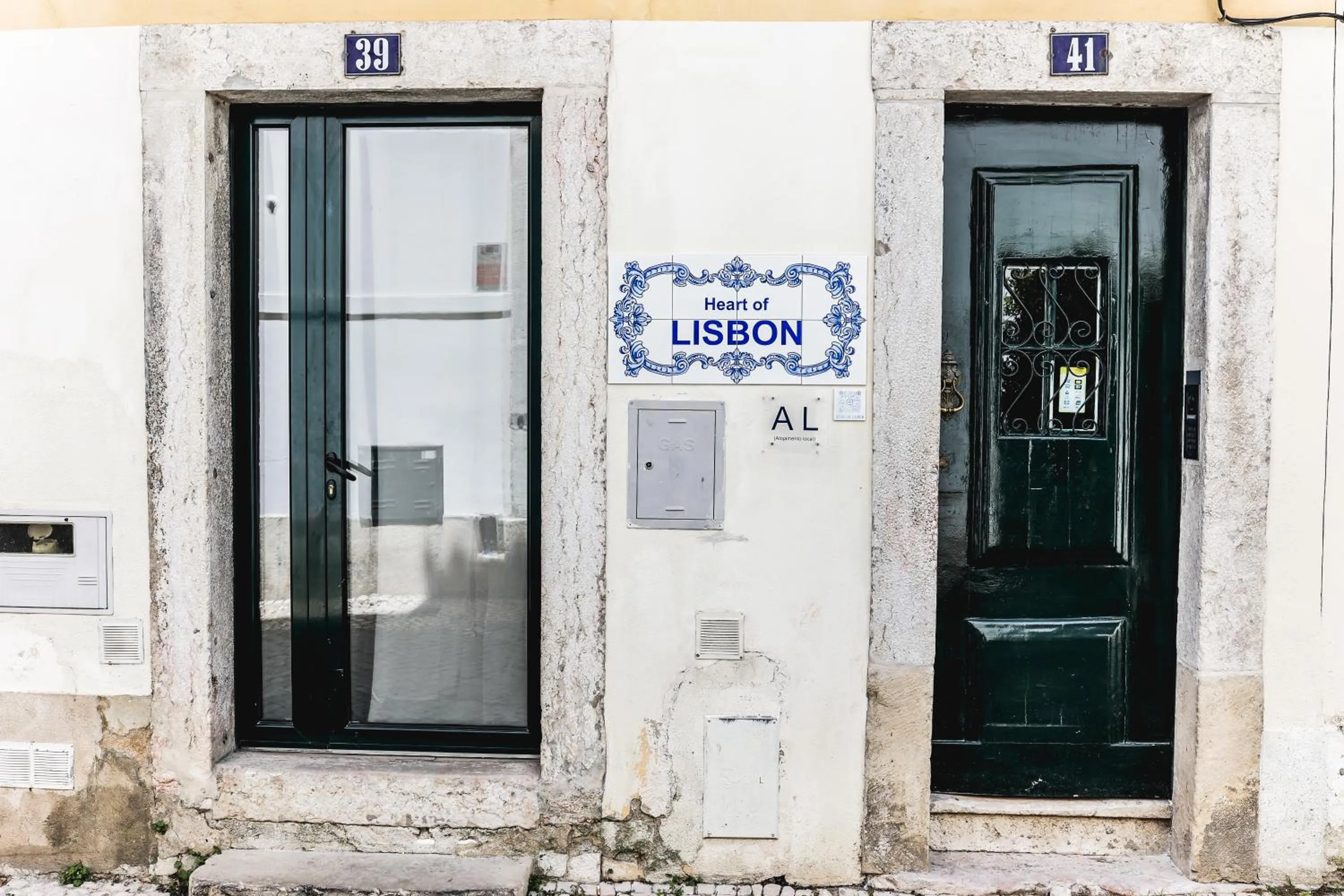 Facade/entrance in Heart of Lisbon