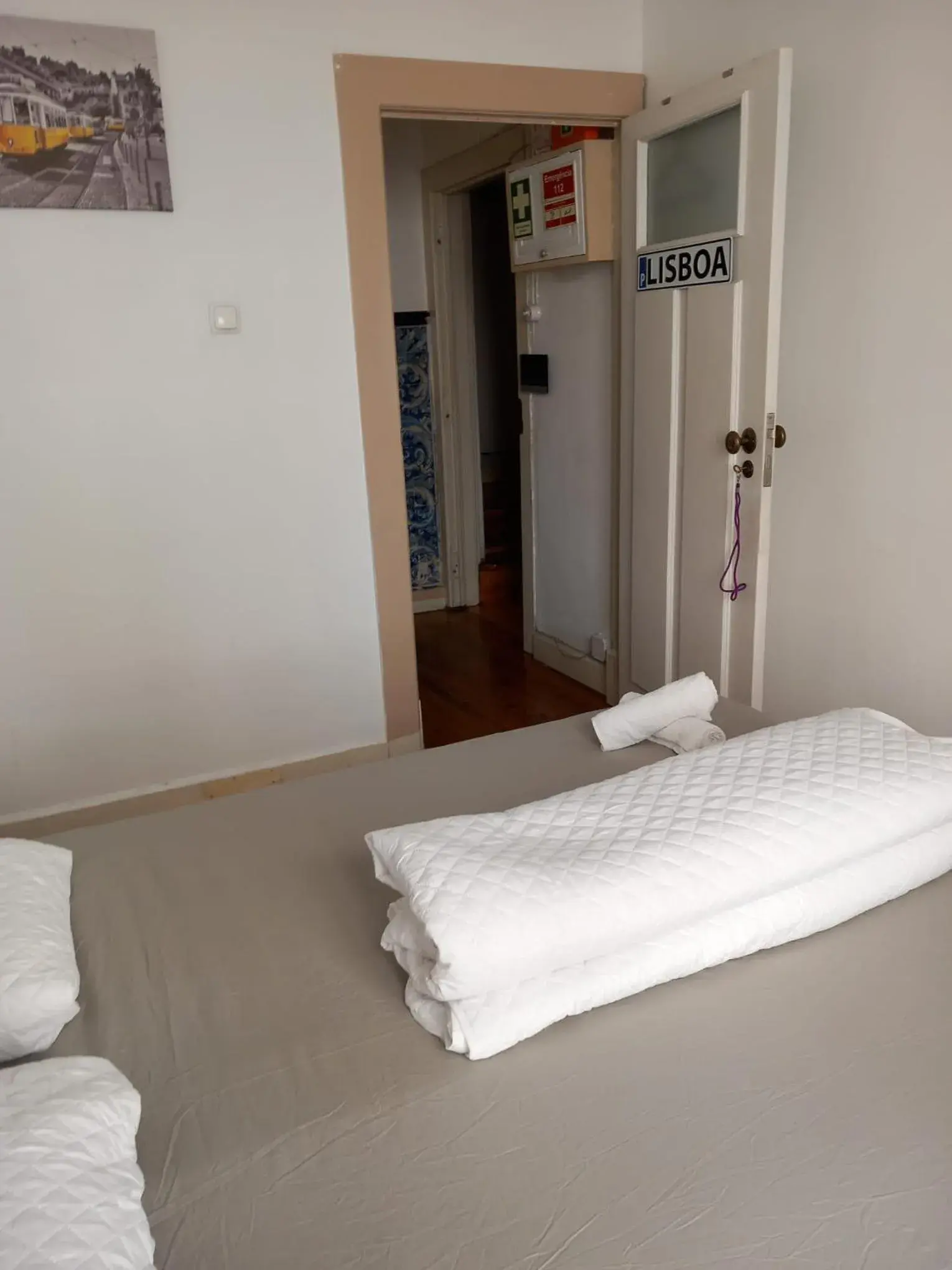 Small Twin Room in Heart of Lisbon Small Twin Room in Heart of Lisbon