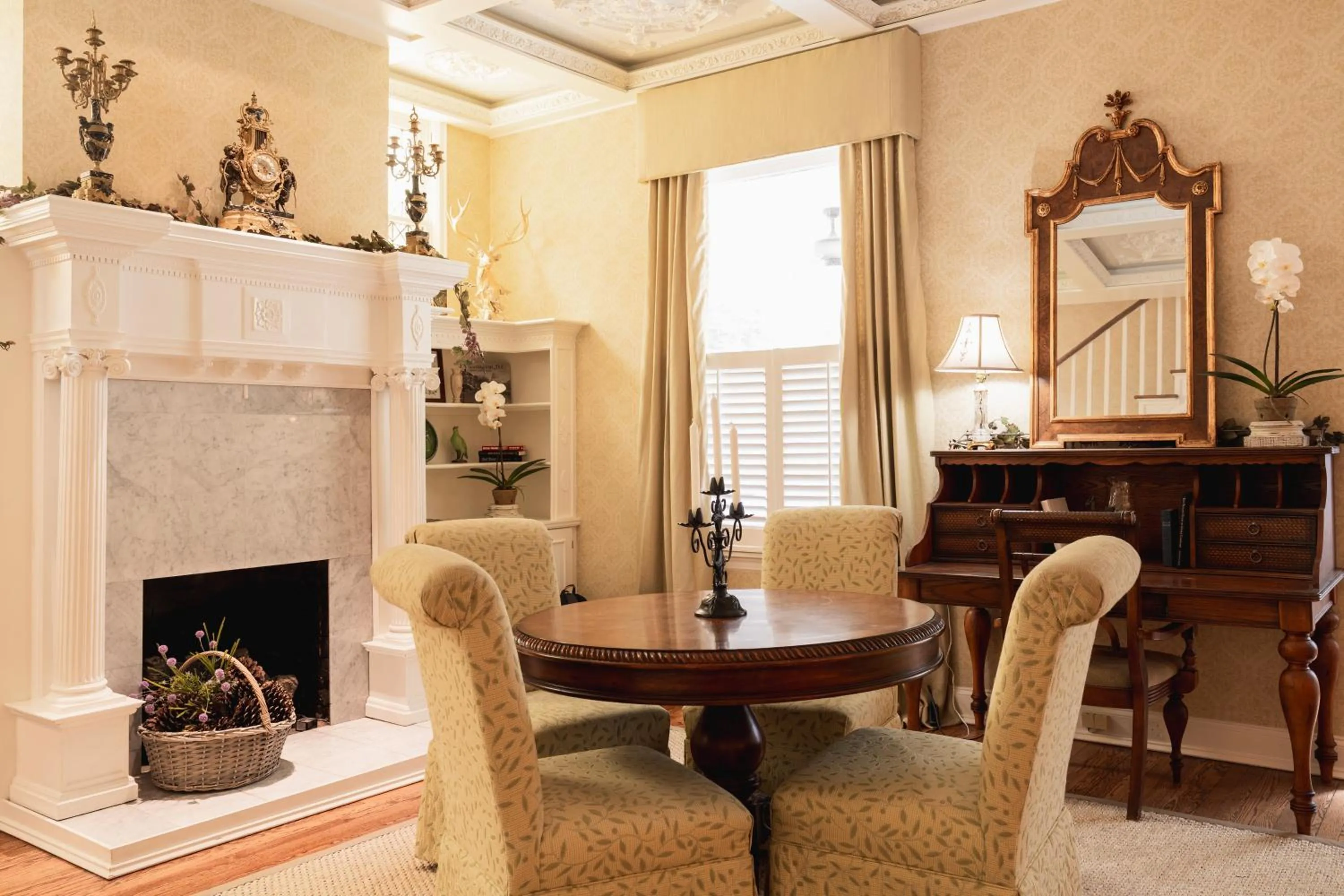 Lobby or reception in The Edenton Collection-The Granville Queen Inn