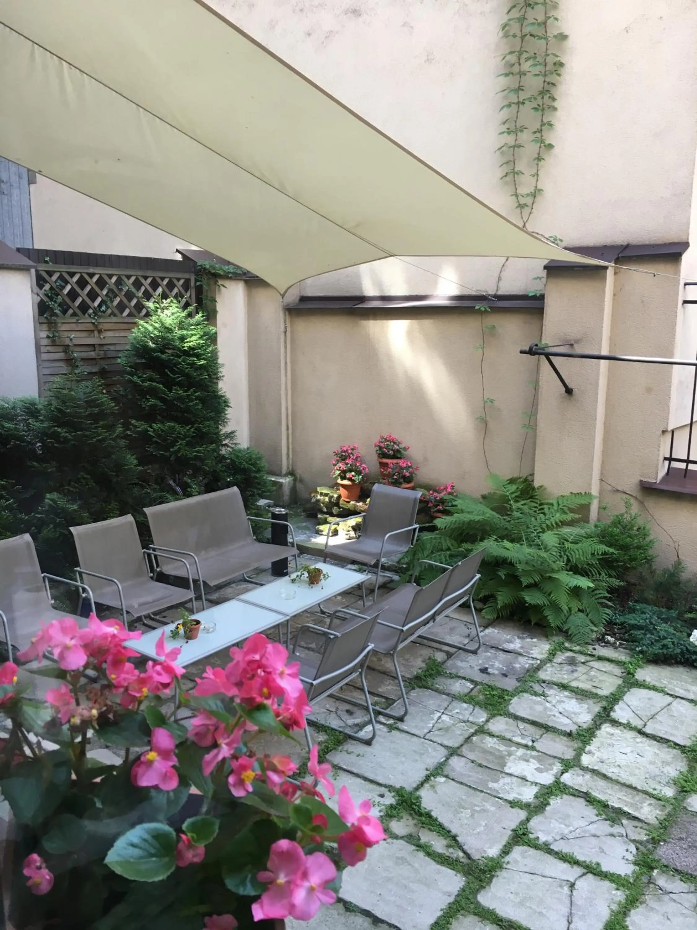 Patio in Aparthotel Maria