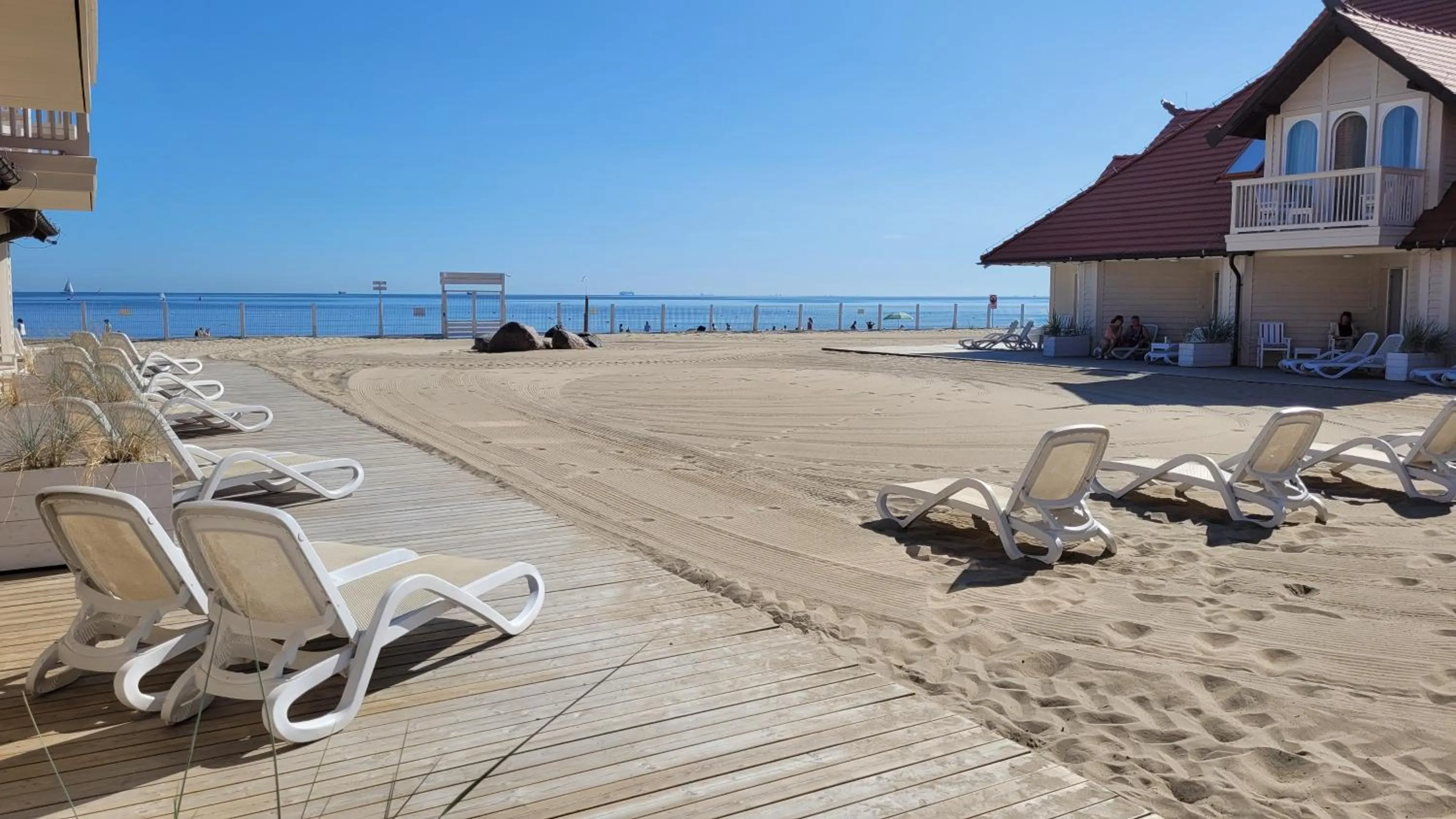 Beach in Hotel Zhong Hua