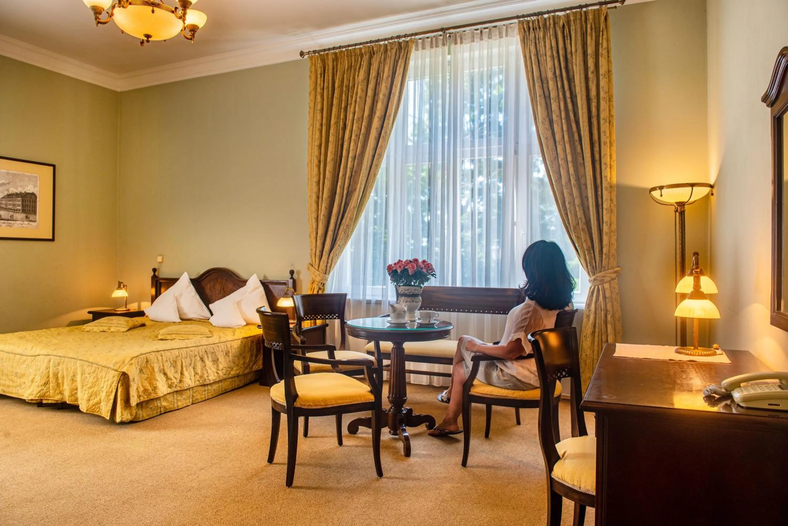 Photo of the whole room, Bed in Pałac Paulinum