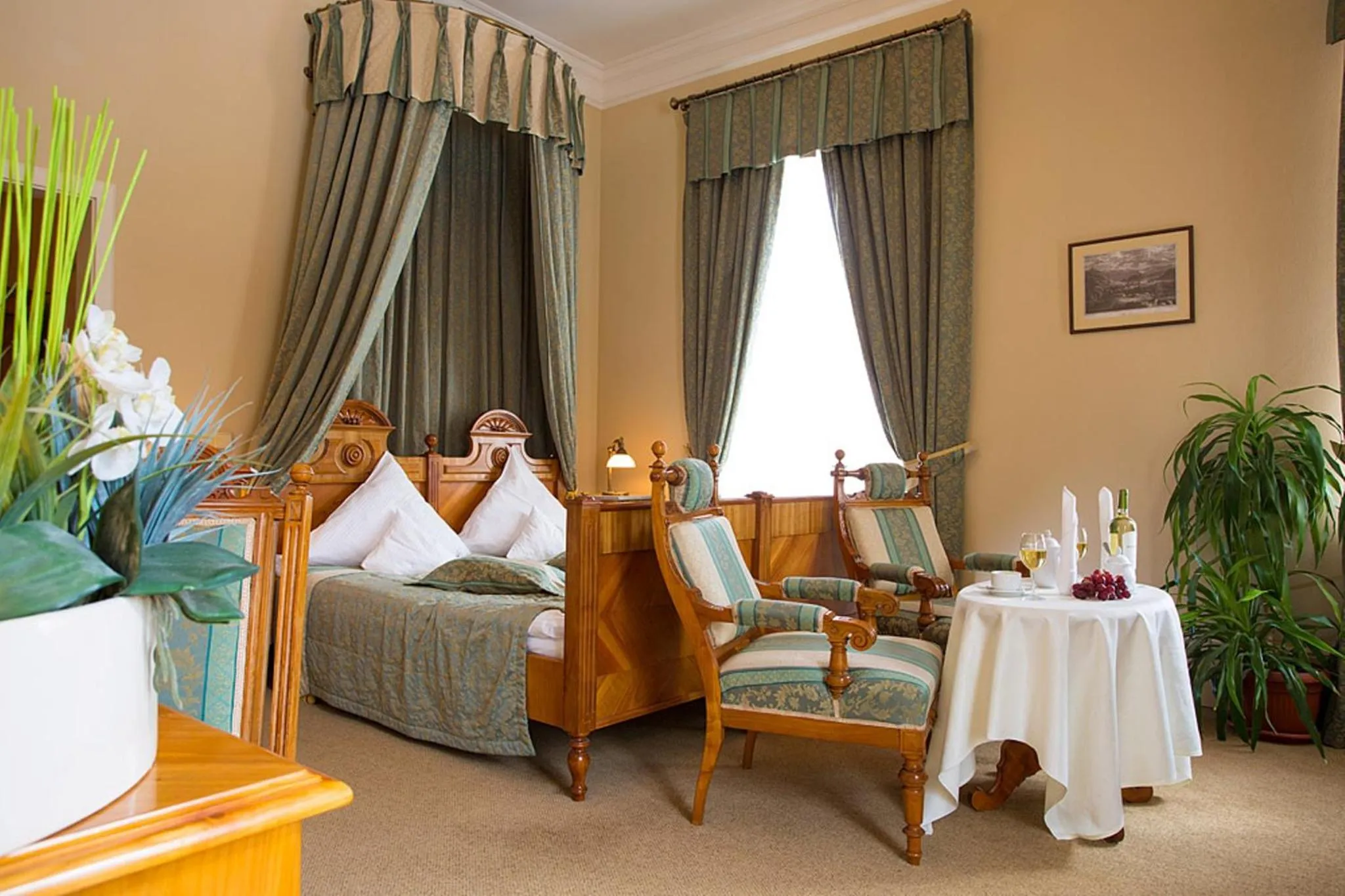 Bed in Pałac Paulinum