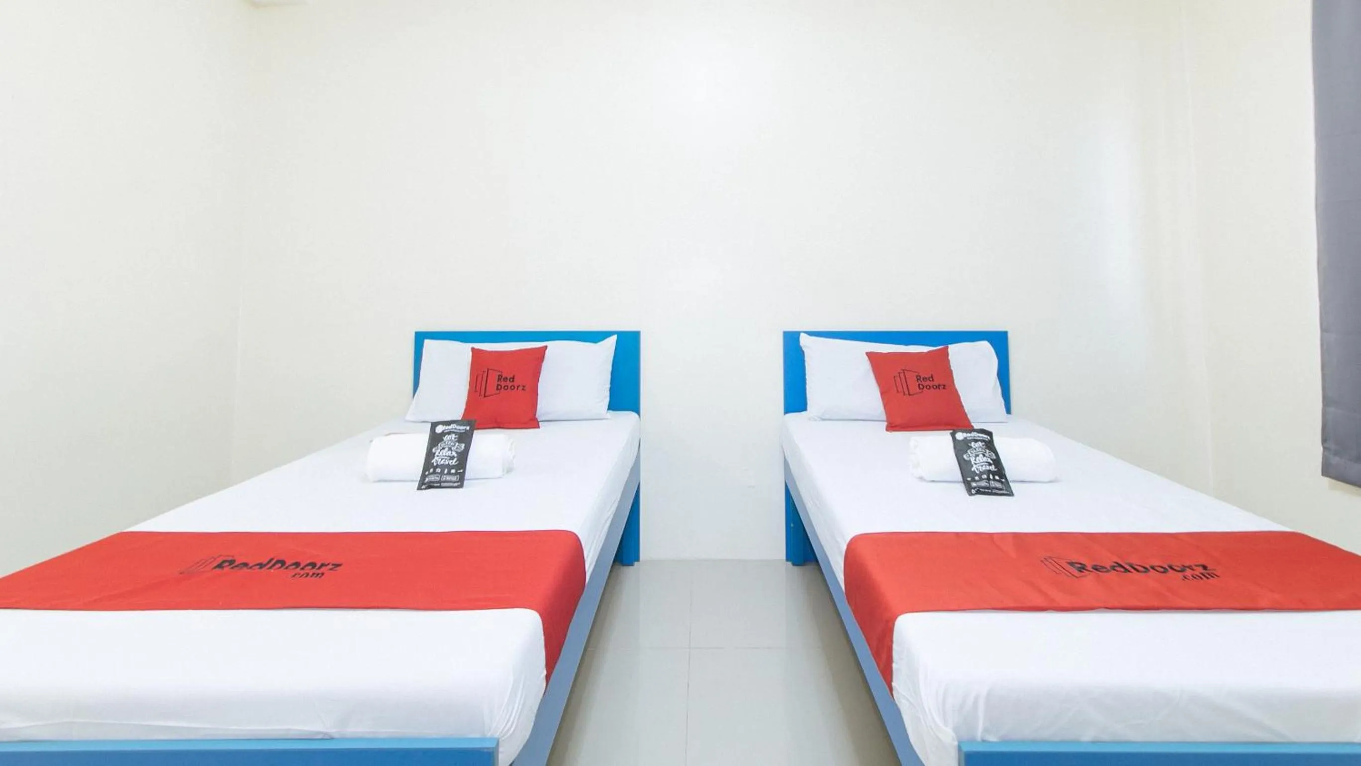 Bedroom, Bed in RedDoorz @ Insular Square Mandaue City