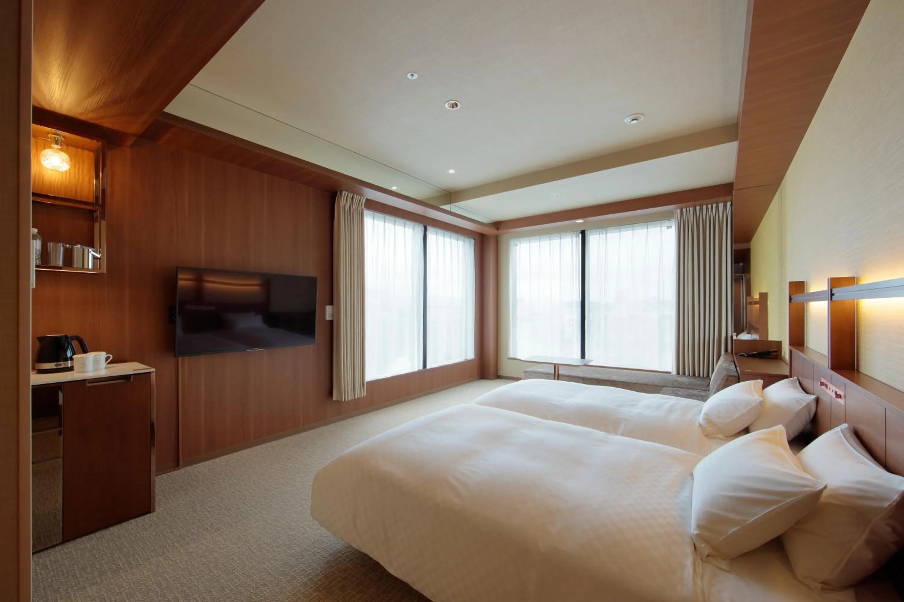 Photo of the whole room, Bed in Candeo Hotels Kumamoto Shinshigai