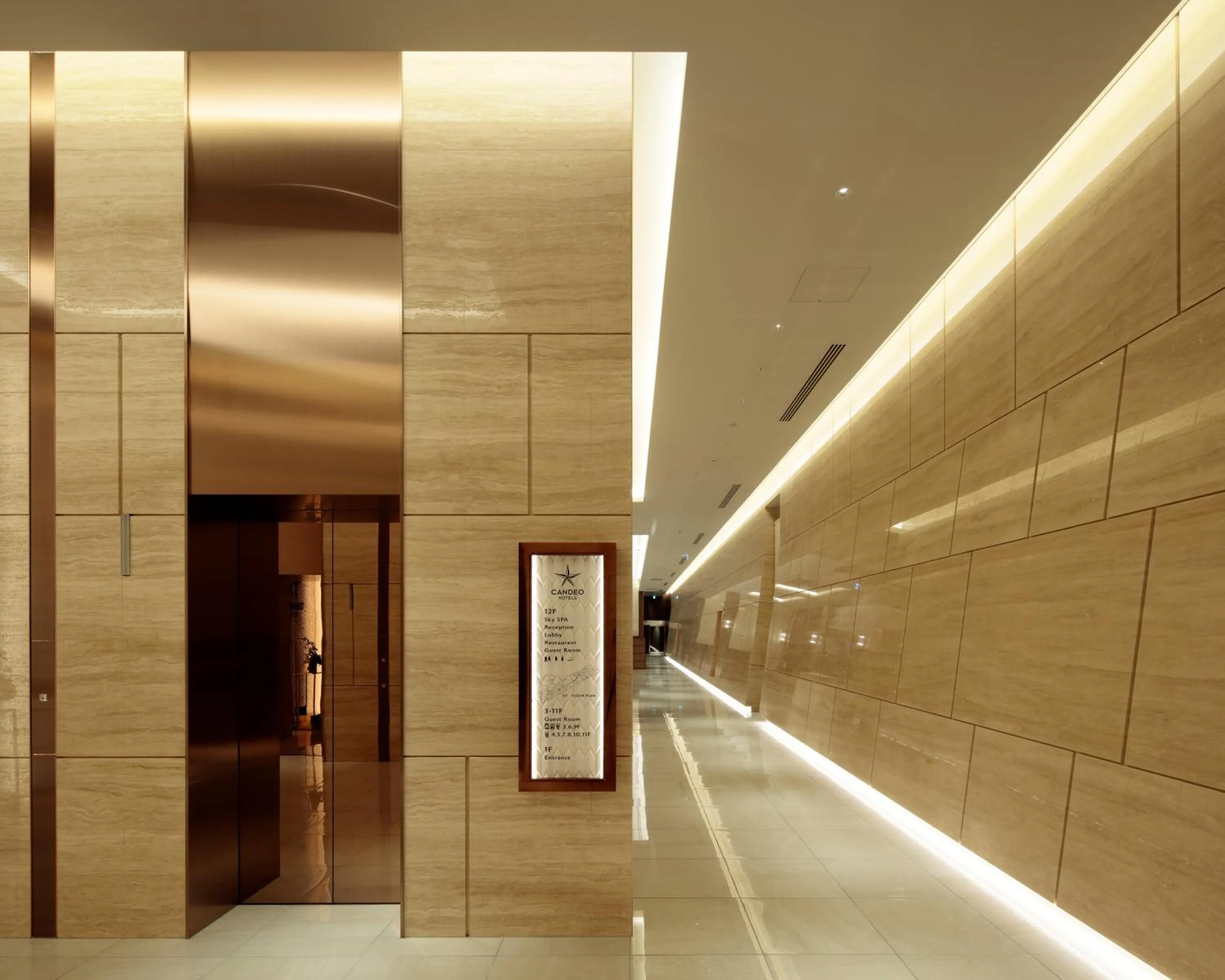 Lobby or reception in Candeo Hotels Kumamoto Shinshigai