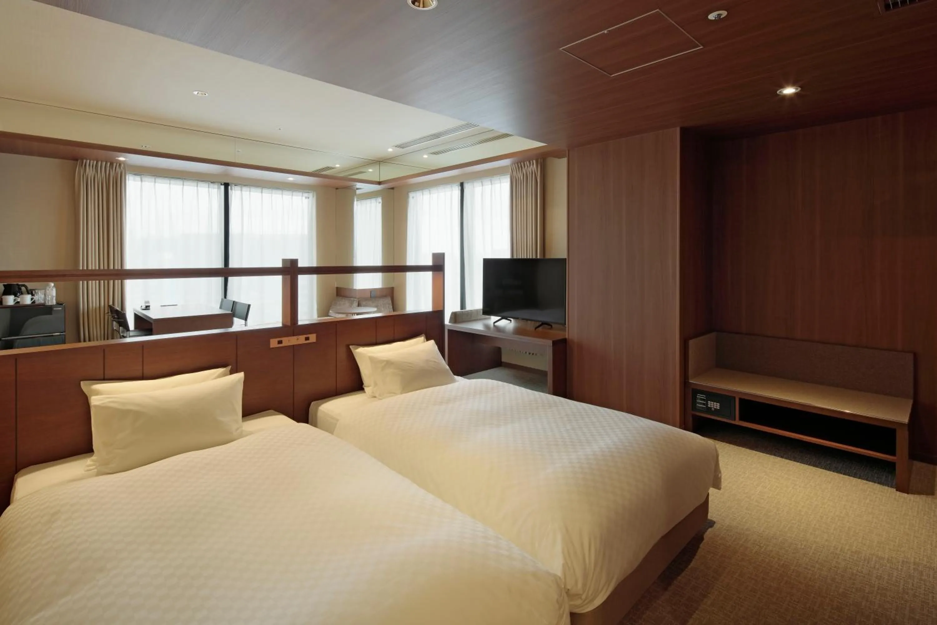 Photo of the whole room, Bed in Candeo Hotels Kumamoto Shinshigai