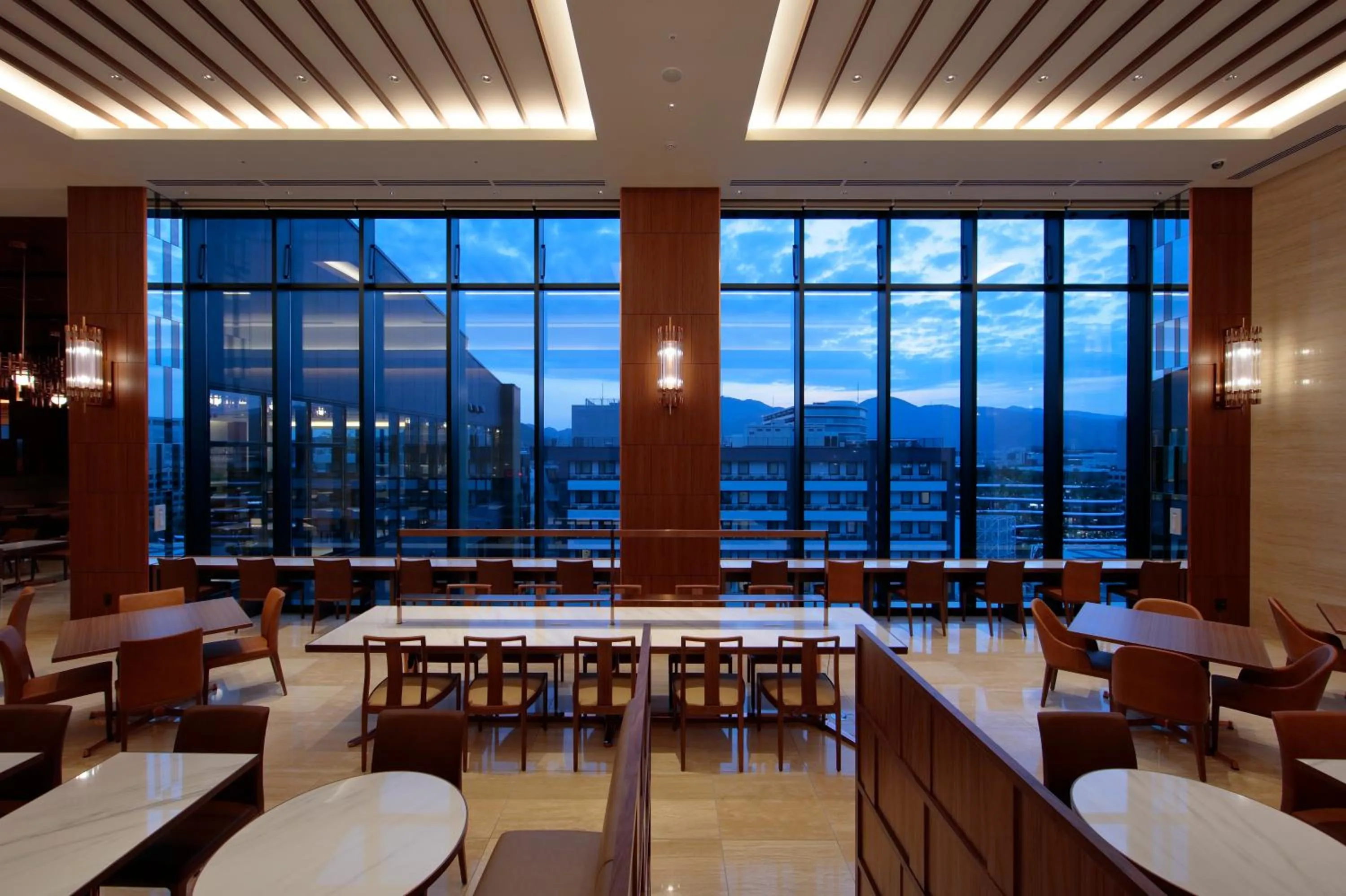 Lounge or bar in Candeo Hotels Kumamoto Shinshigai