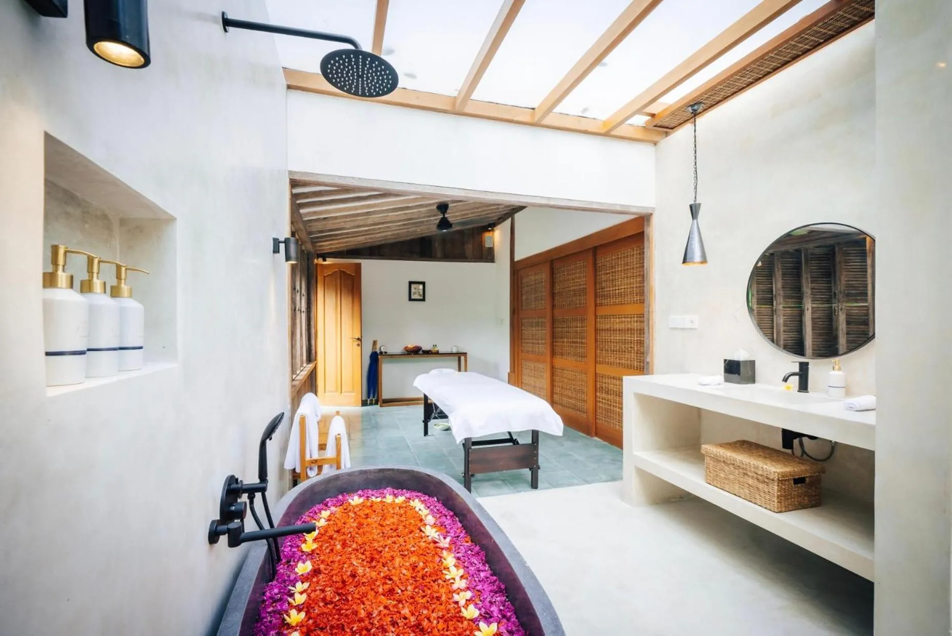 Spa and wellness centre/facilities, Bed in Uma Kalai