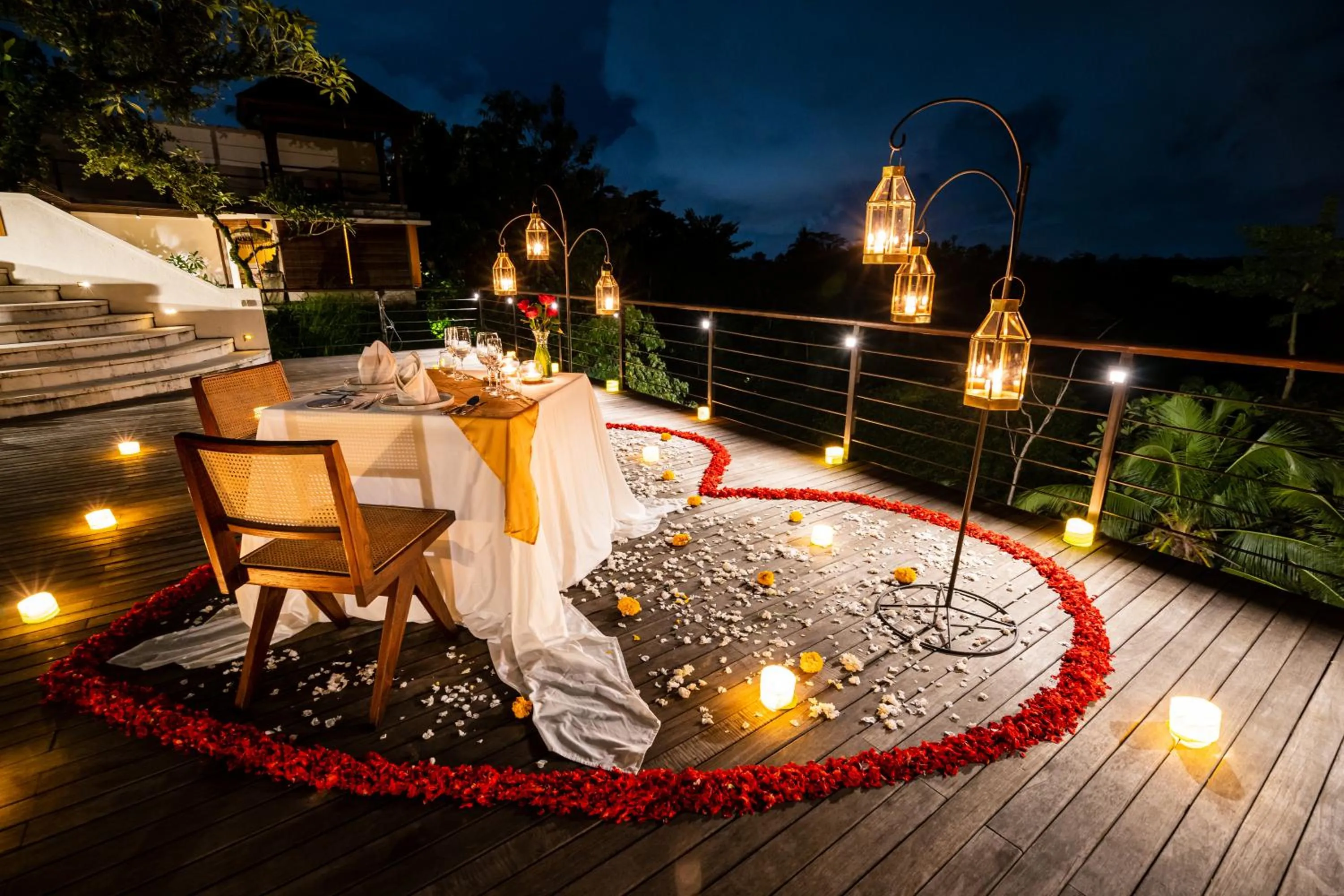 Dining area in Uma Kalai