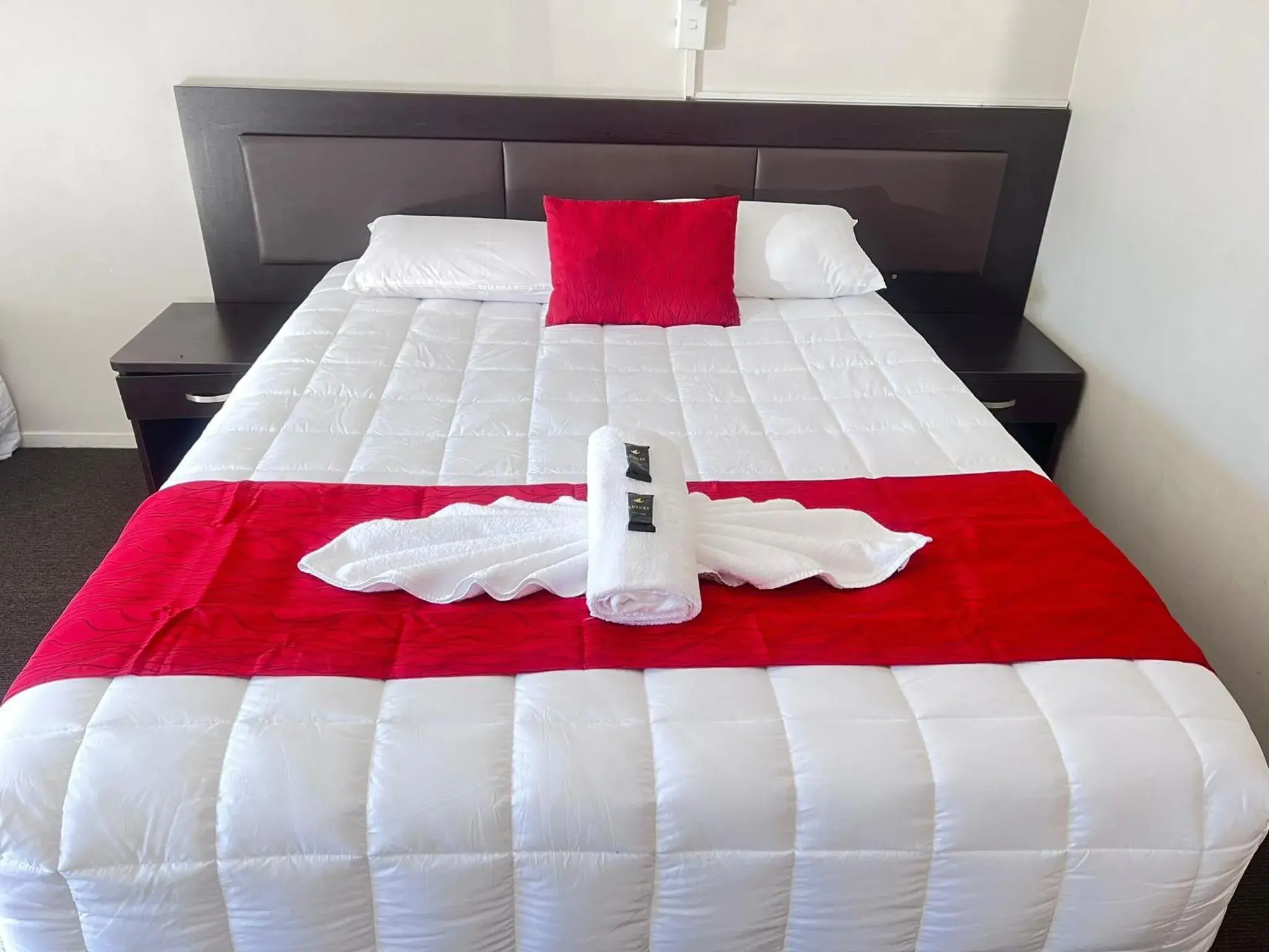 Queen Studio in Monument Motor Lodge Papakura Queen Studio in Monument Motor Lodge Papakura