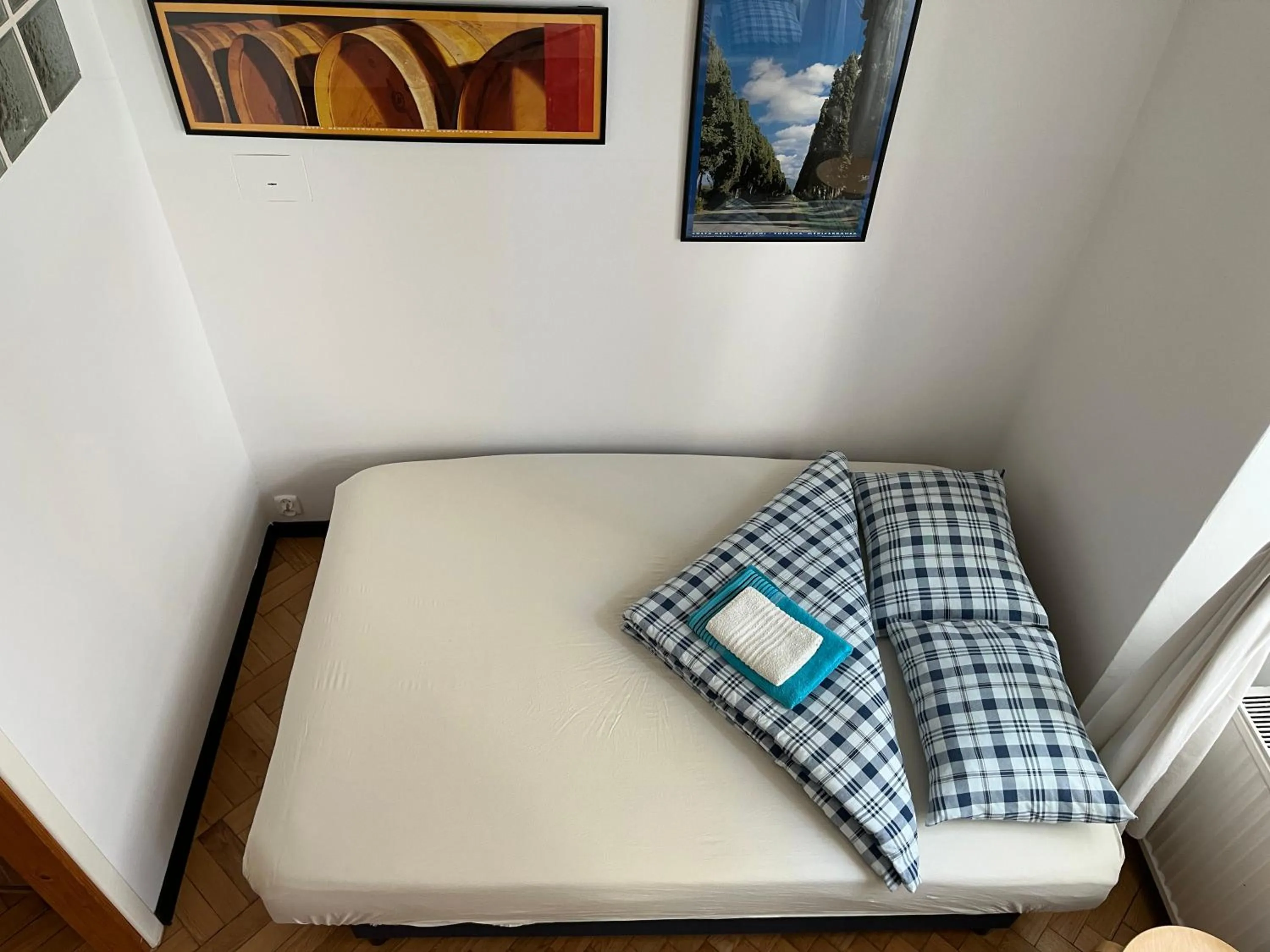 Bed in Home in Krakow Silvio's Apartments