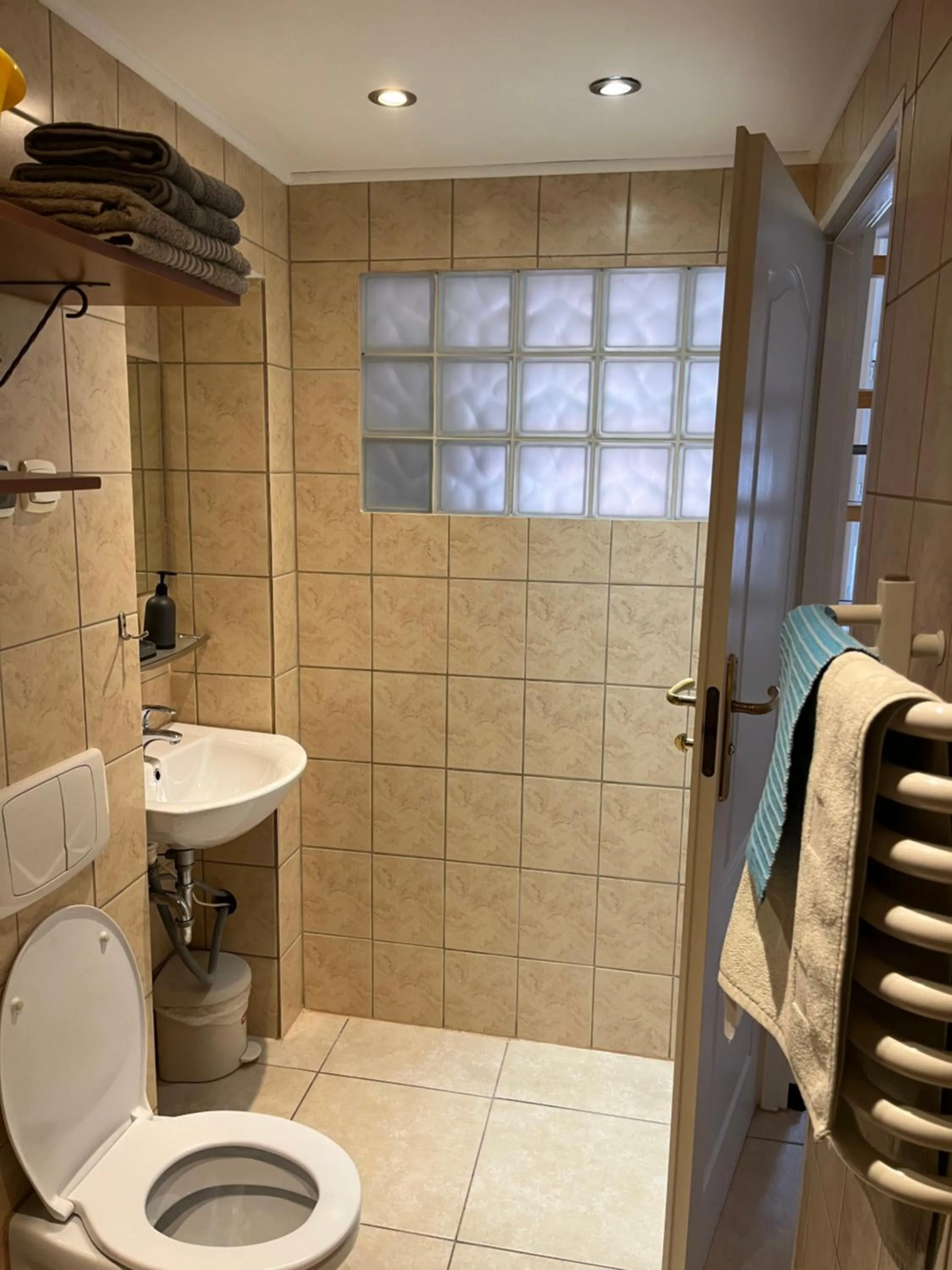 Home in Krakow Silvio's Apartments