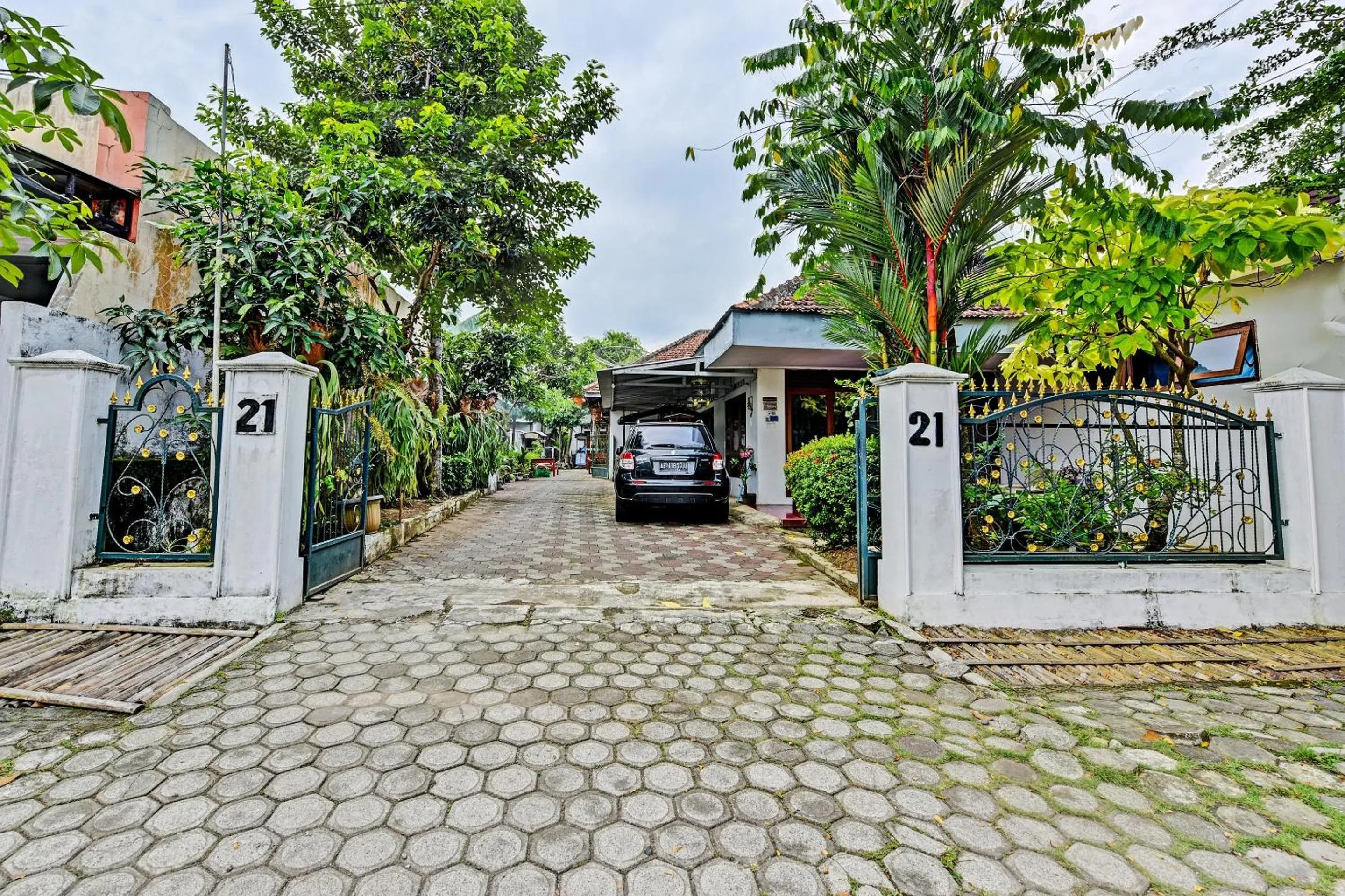 Facade/entrance in SPOT ON 91372 Wisma Bulin