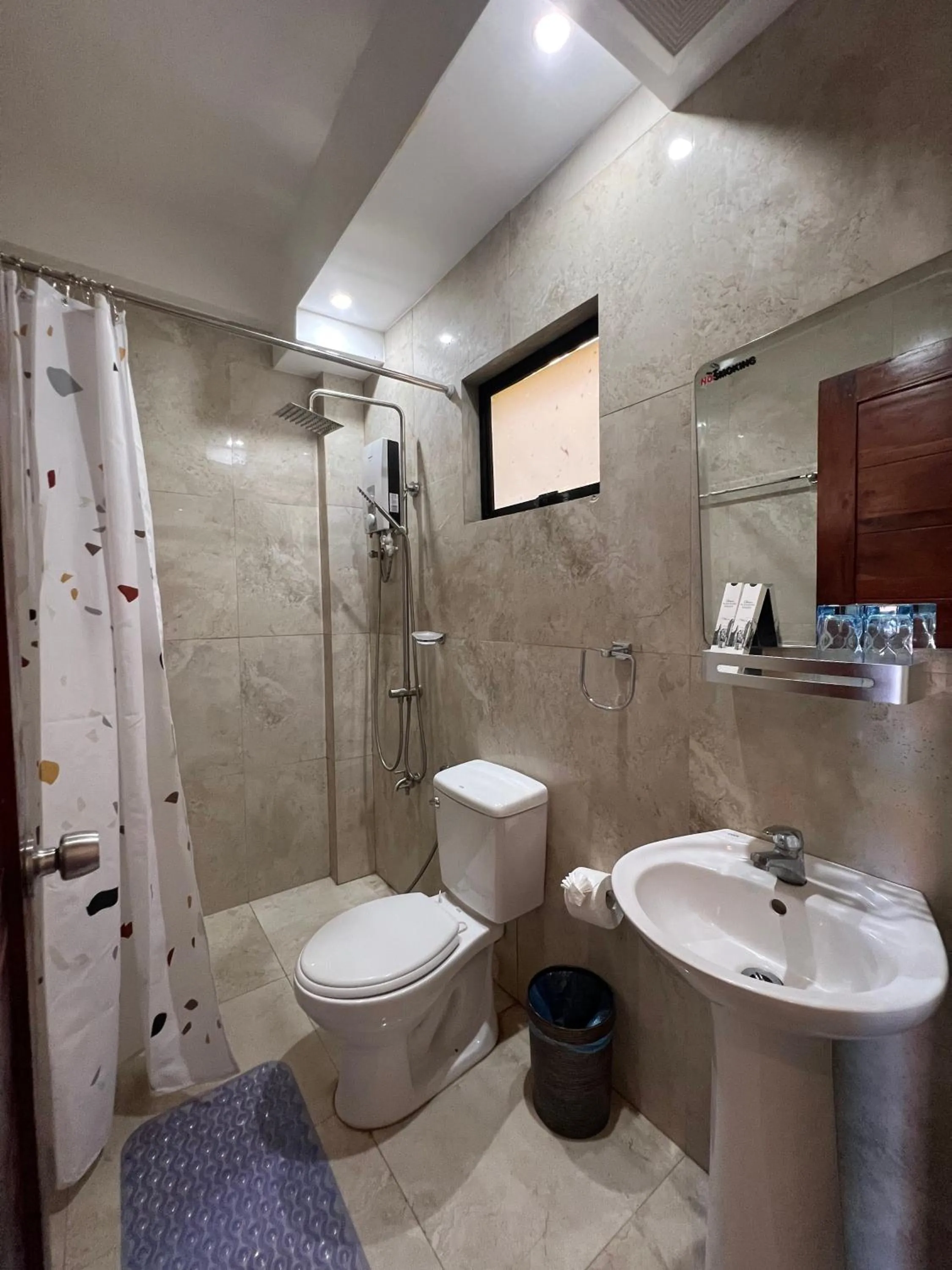 Shower in Infinity Diving Resort and Residences