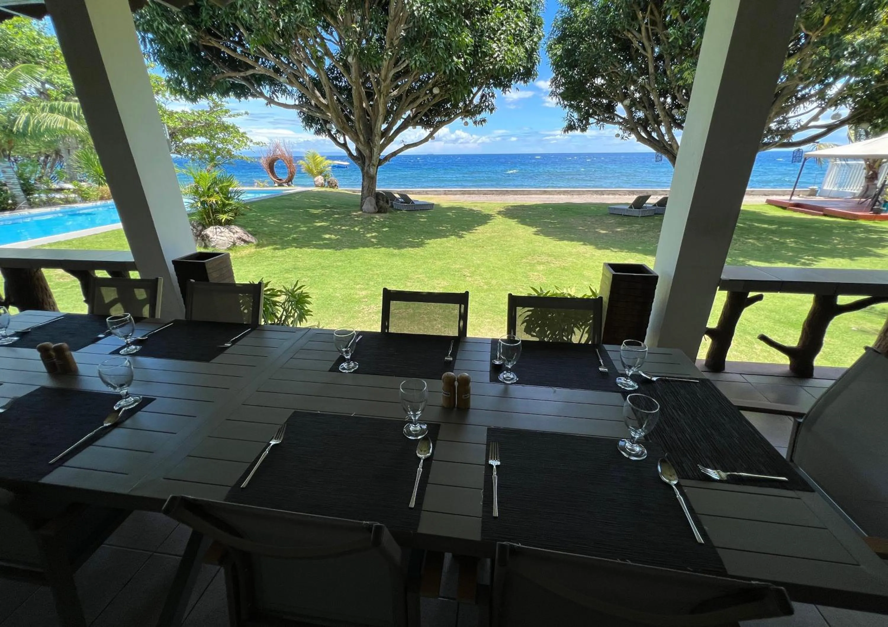 Restaurant/places to eat in Infinity Diving Resort and Residences