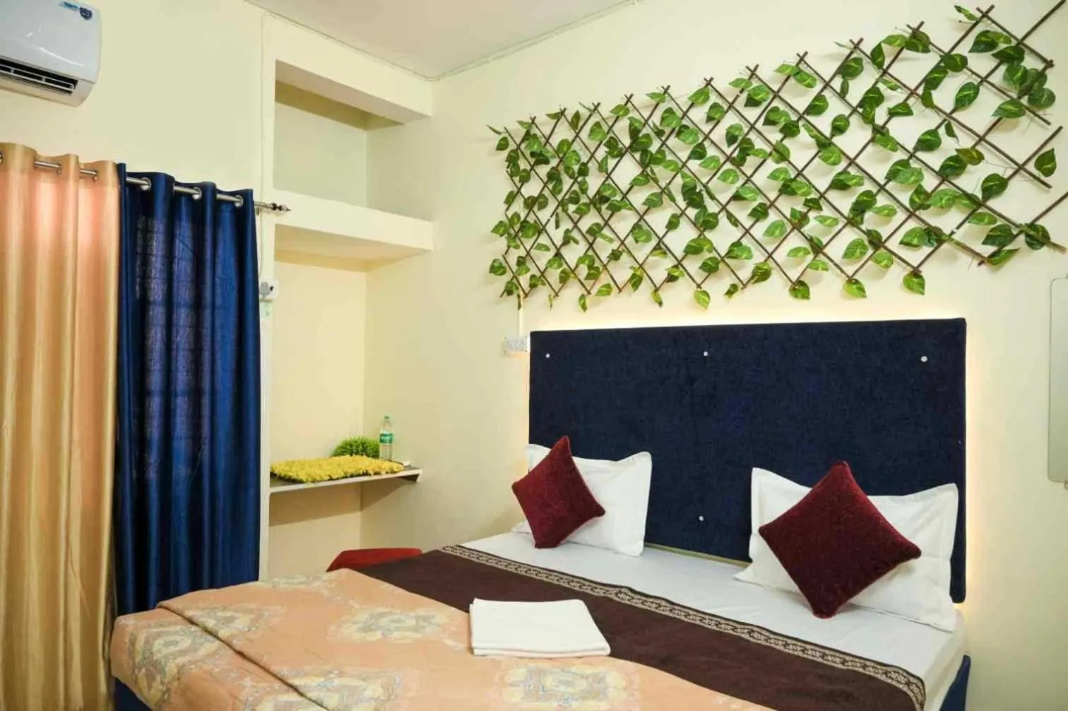 Bedroom in Hotel O POP Hotel Blue Star