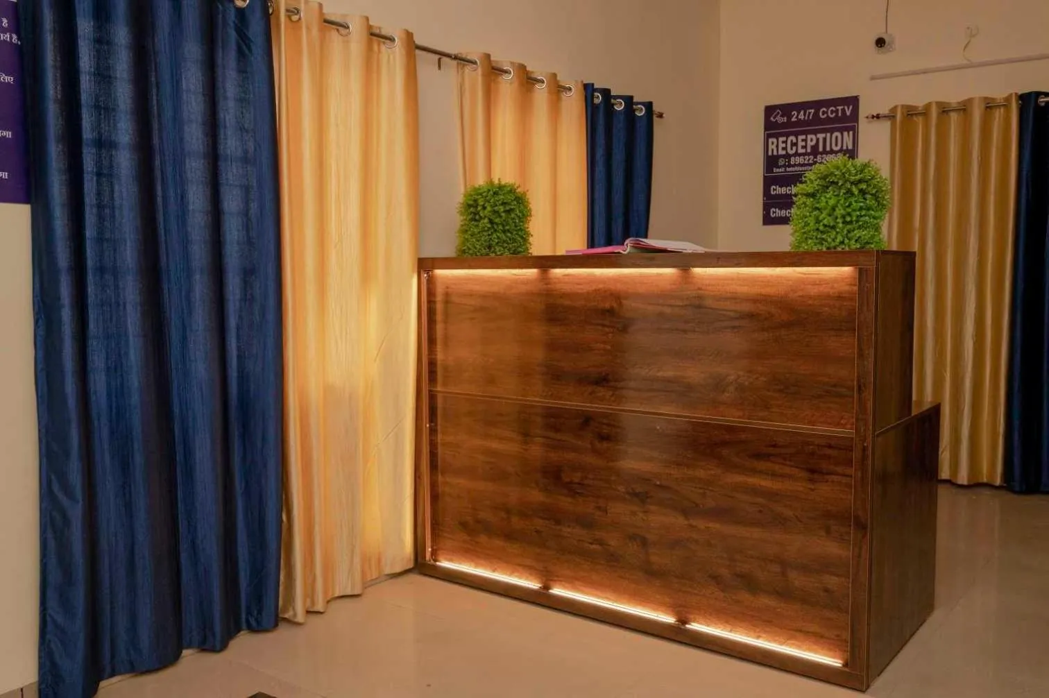 Lobby or reception in Hotel O POP Hotel Blue Star