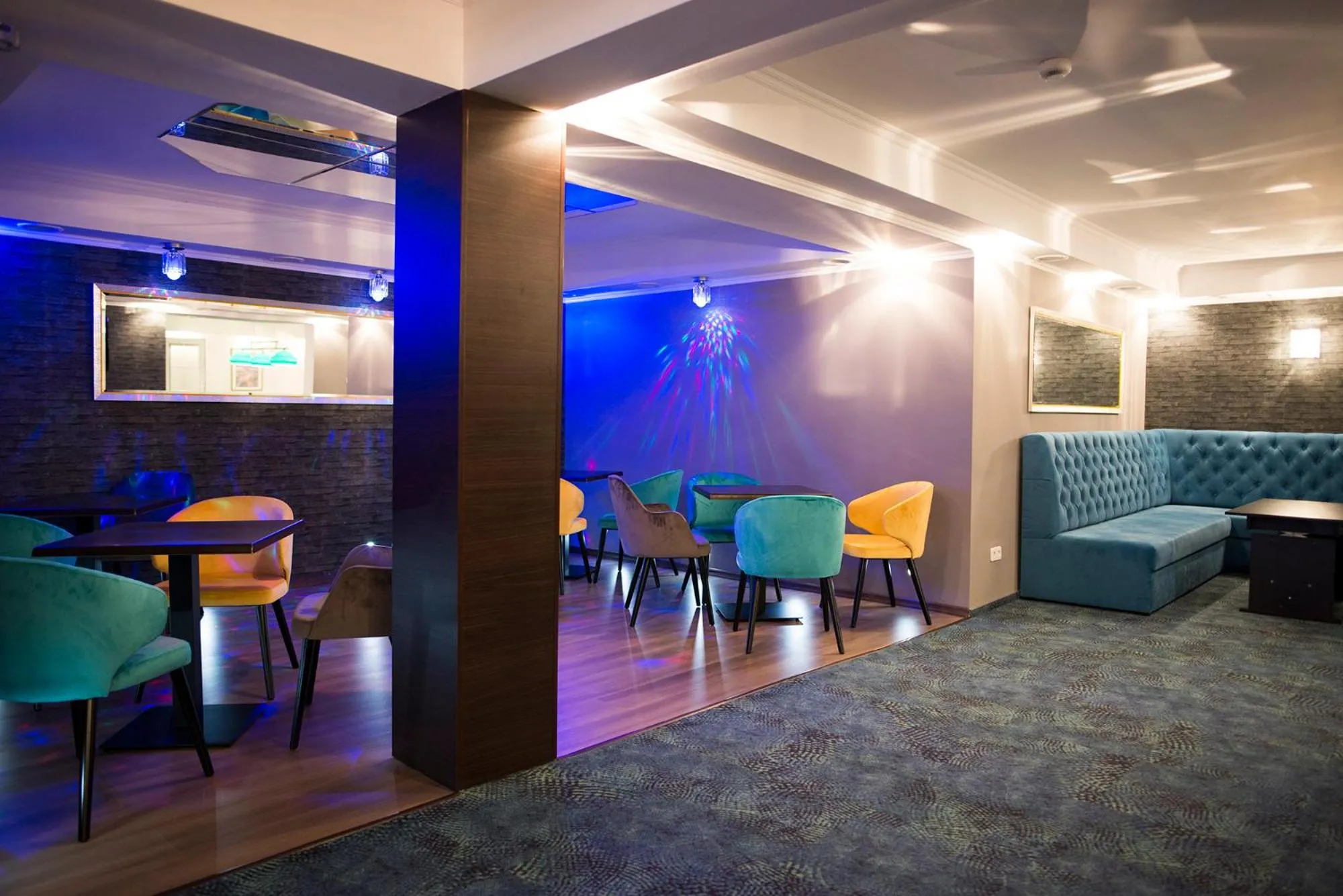 Evening entertainment in Hotel Renusz