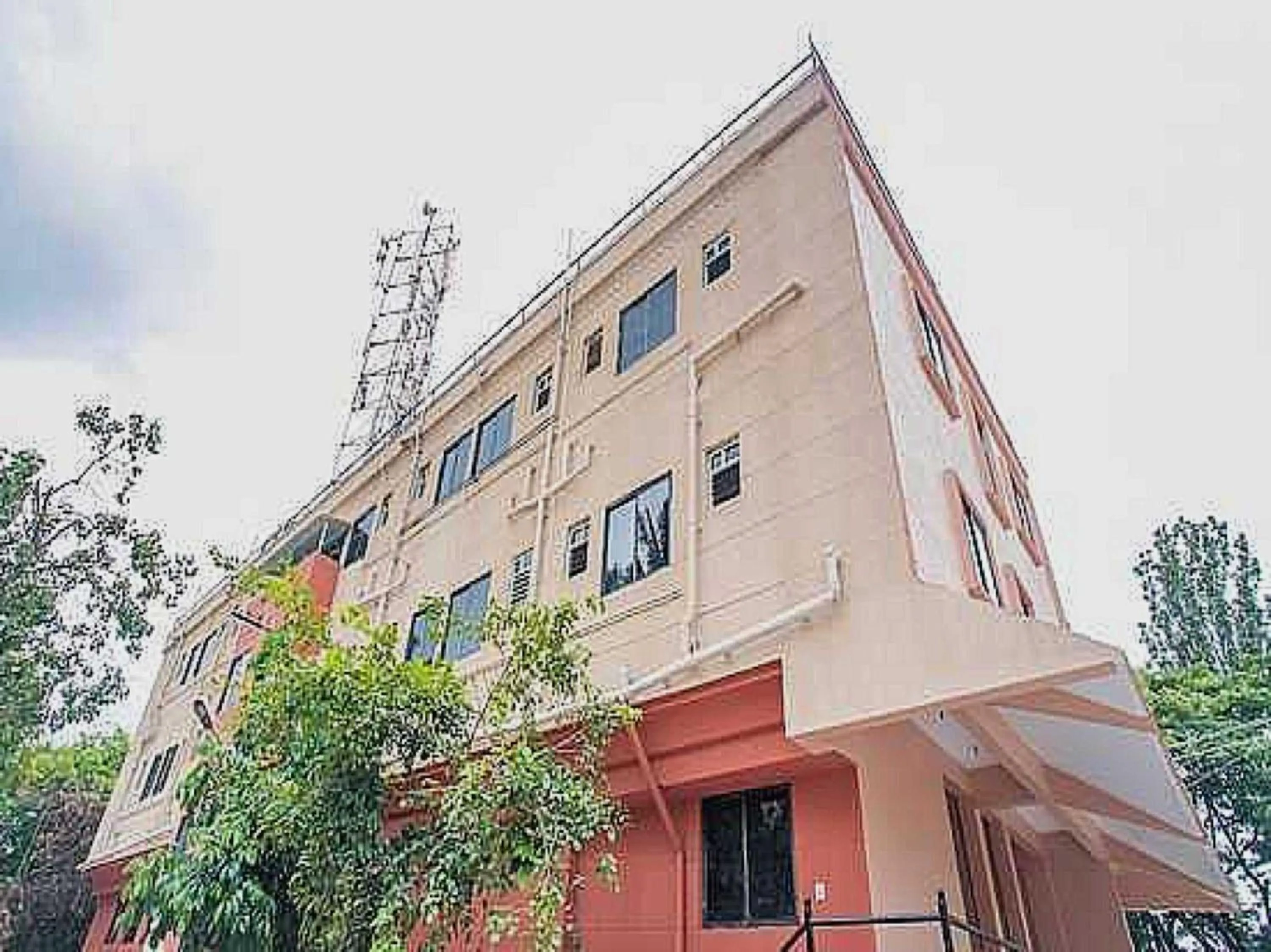 Facade/entrance in SPOT ON Happy Stay Near Sri Amruth Chithra Mandira