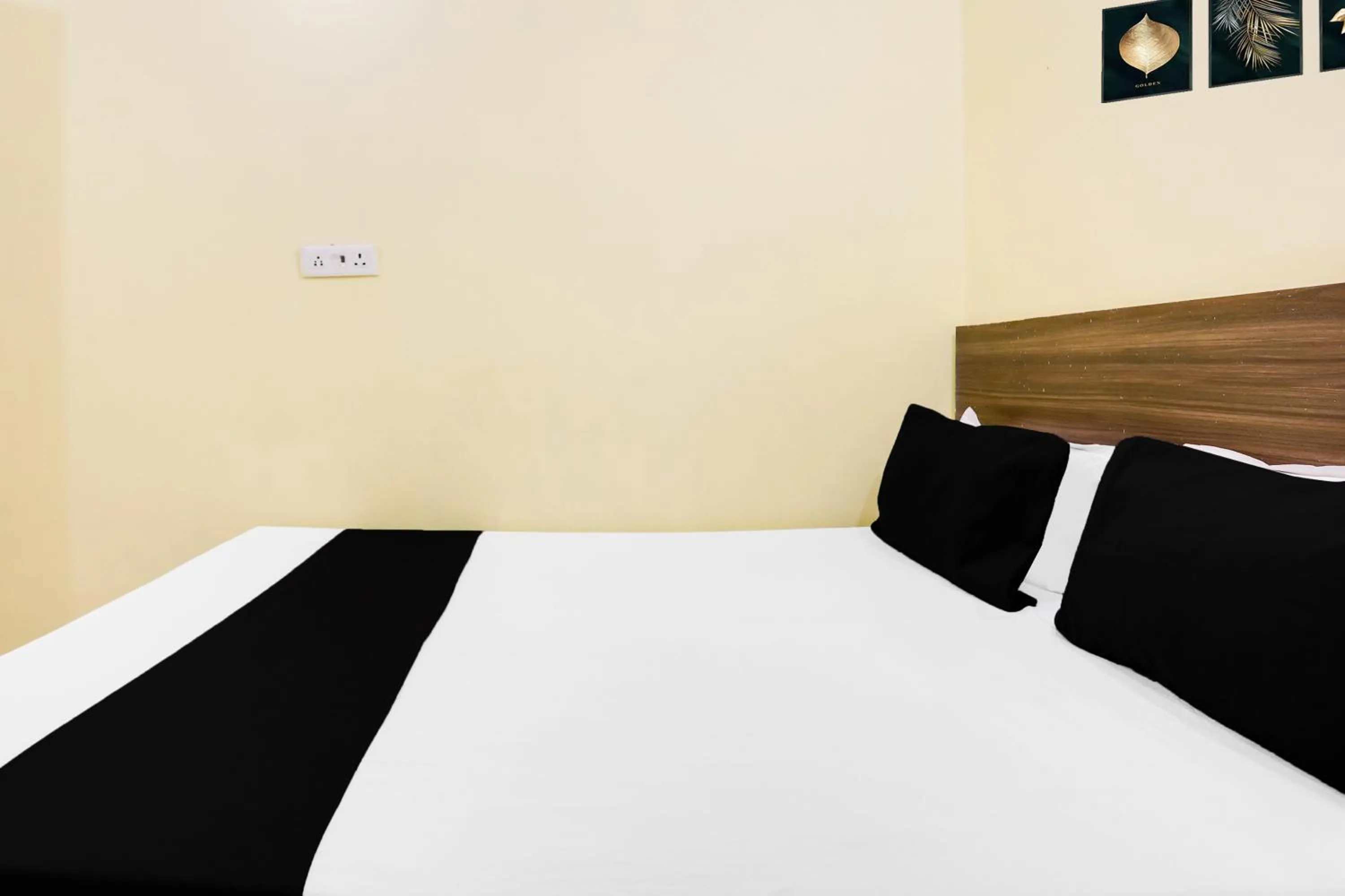 Bedroom, Bed in Hotel O Divisha palace