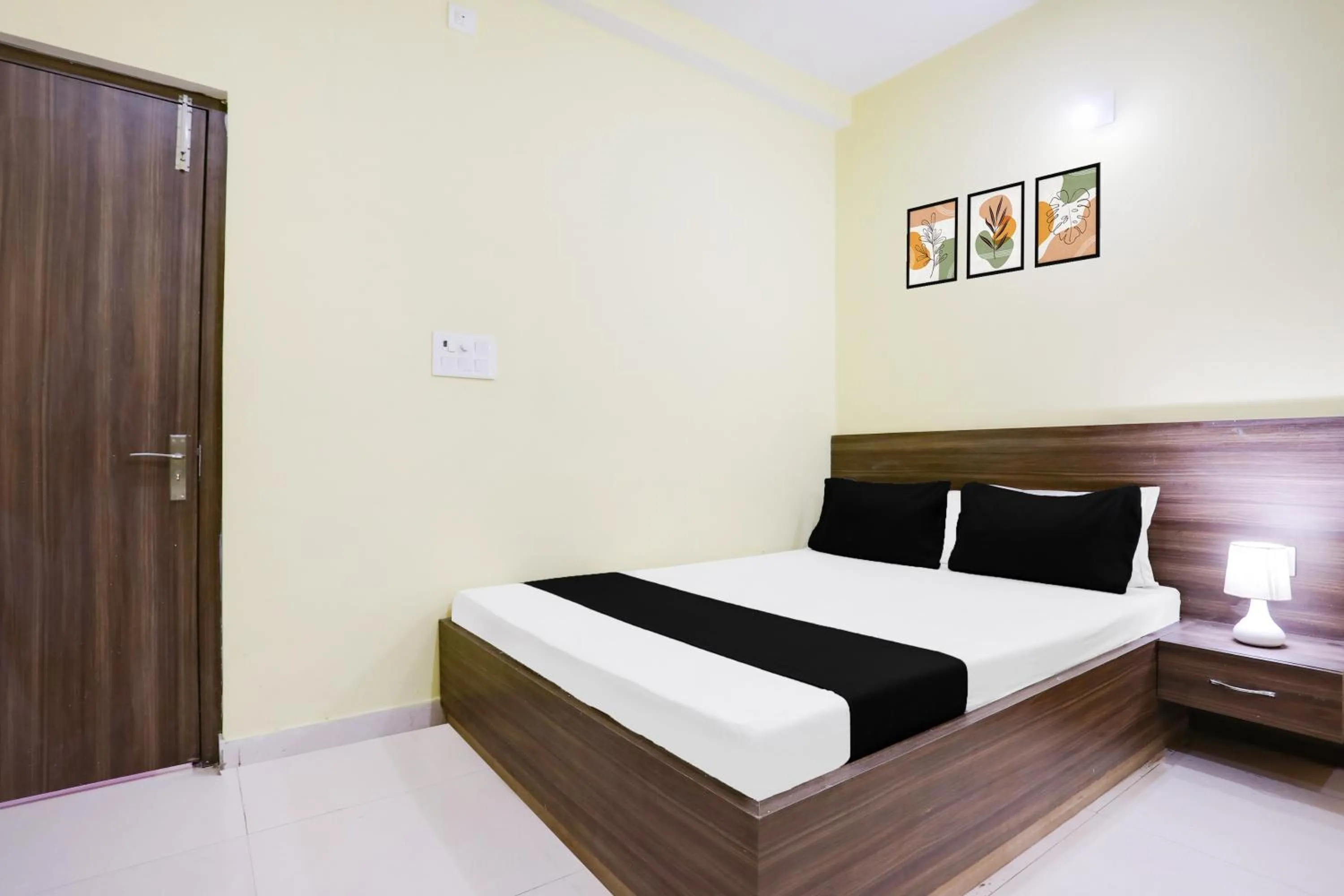 Bedroom, Bed in Hotel O Divisha palace