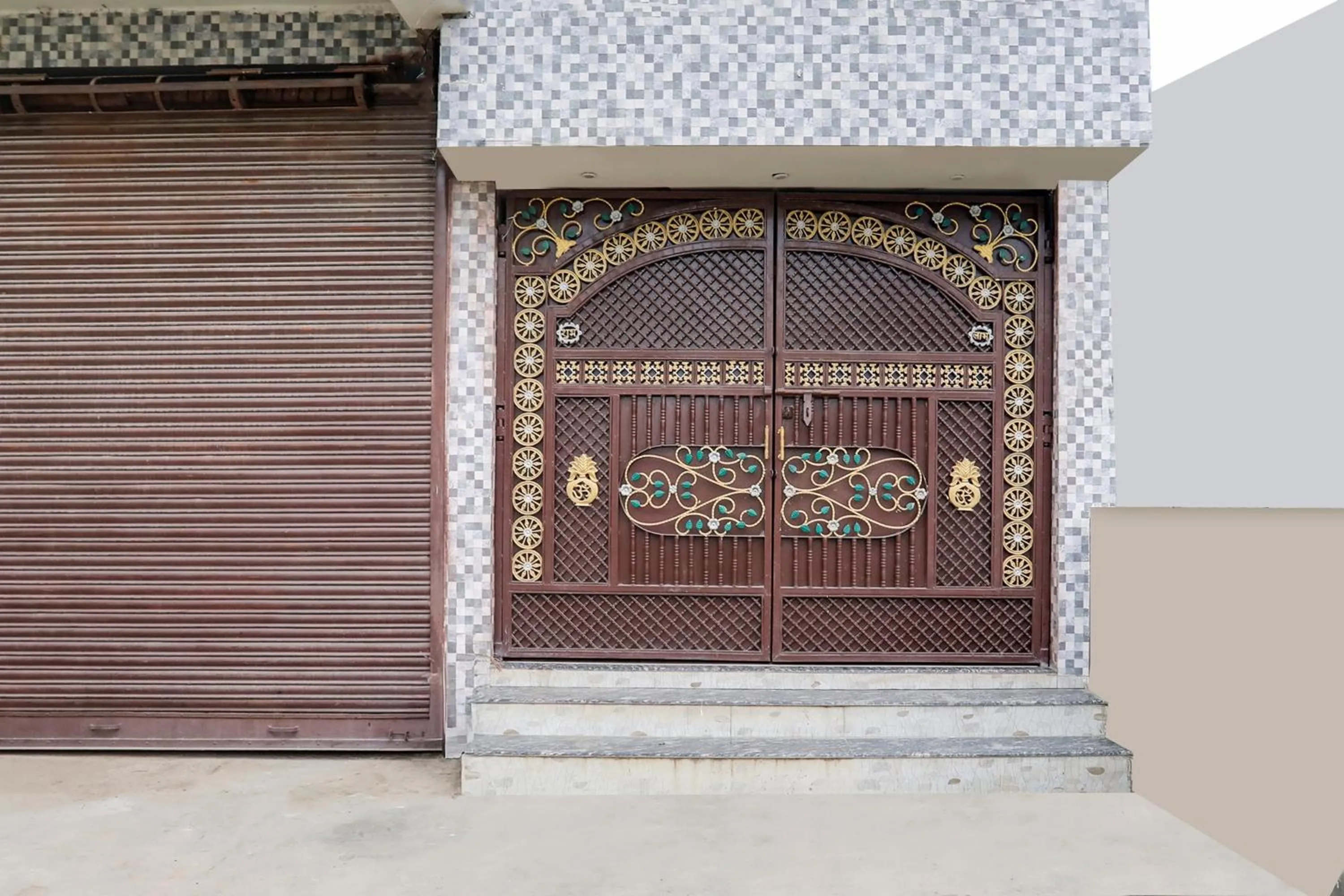 Facade/entrance in Hotel O Divisha palace