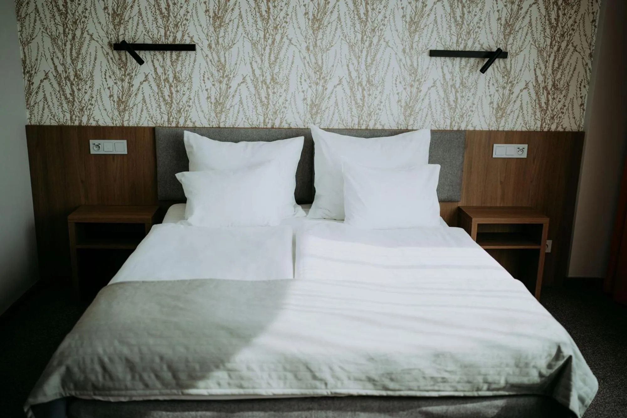 Bed in HP Park Plaza