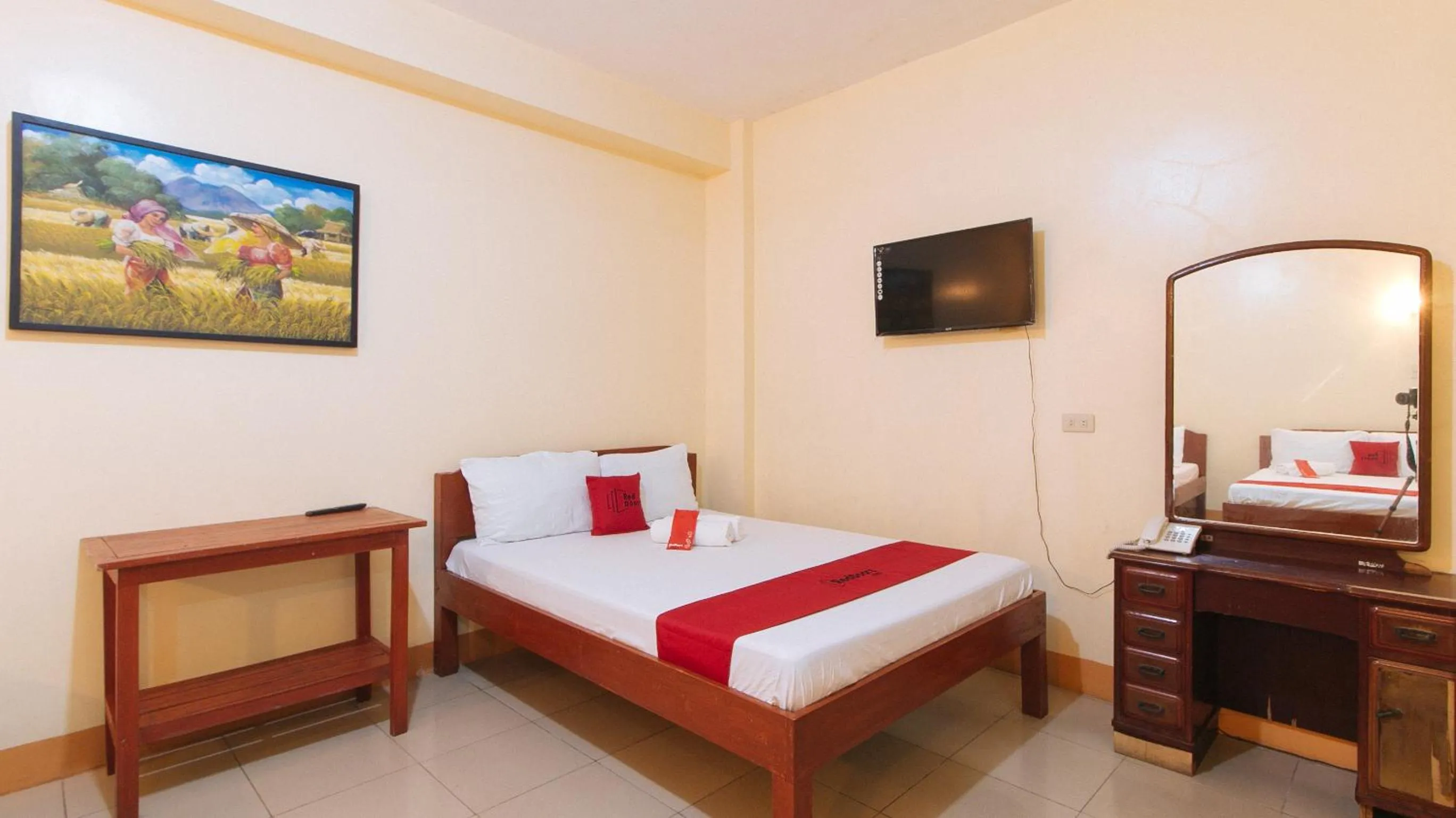 Bed in RedDoorz @ Golden Park Inn La Union