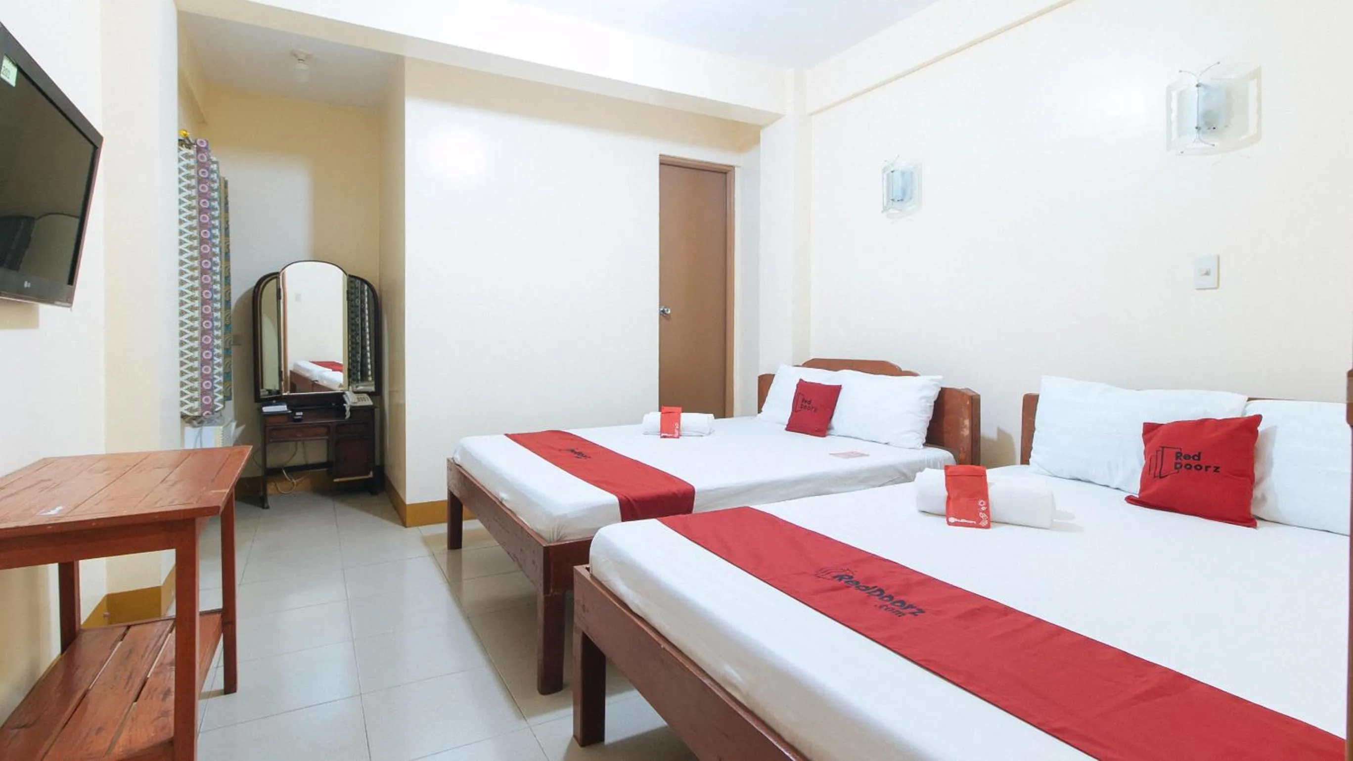 Bed in RedDoorz @ Golden Park Inn La Union