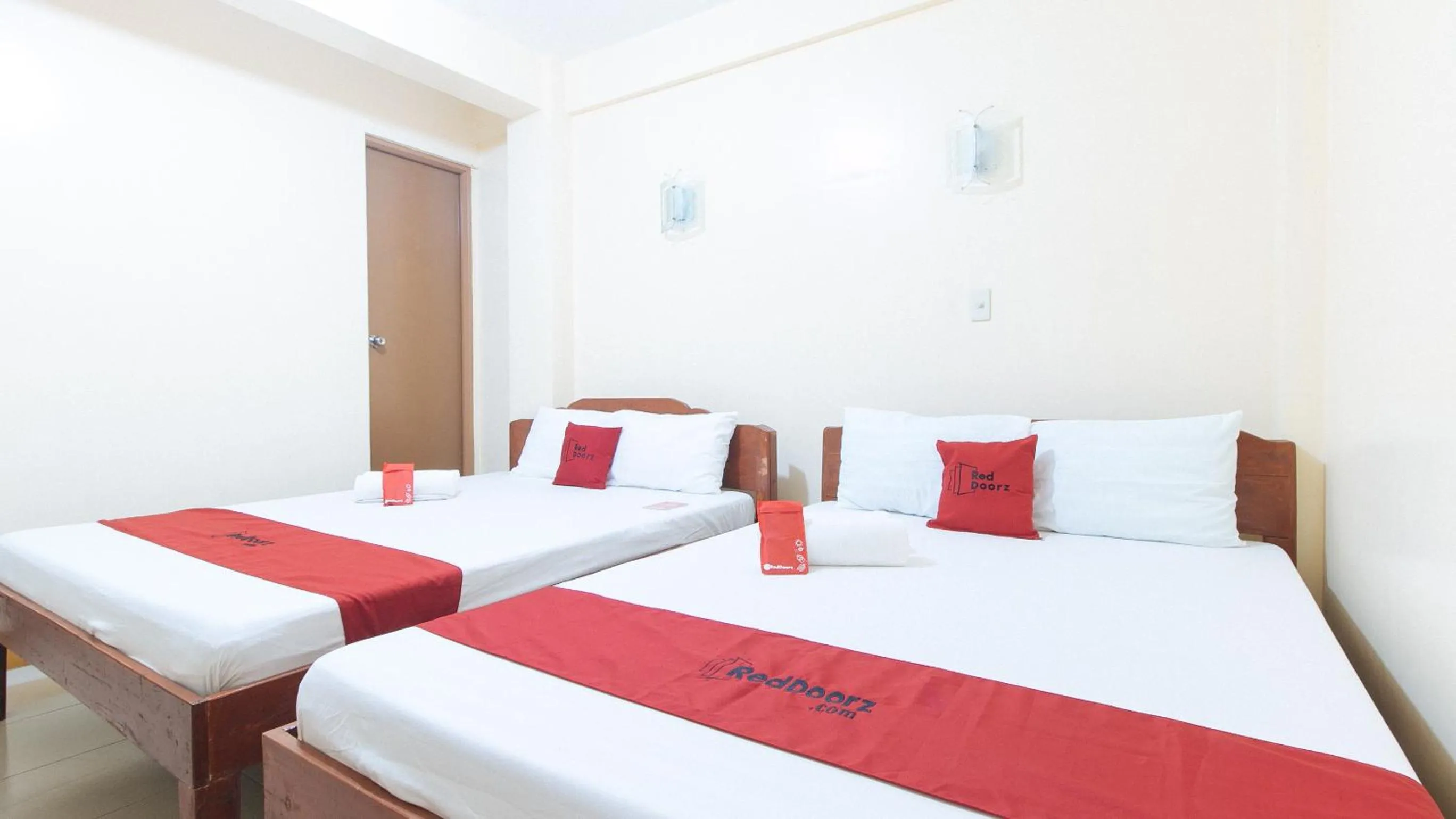 Bed in RedDoorz @ Golden Park Inn La Union