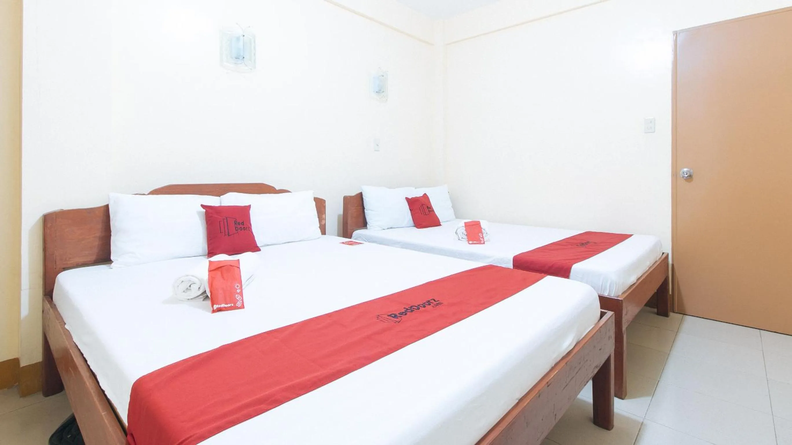 Bed in RedDoorz @ Golden Park Inn La Union