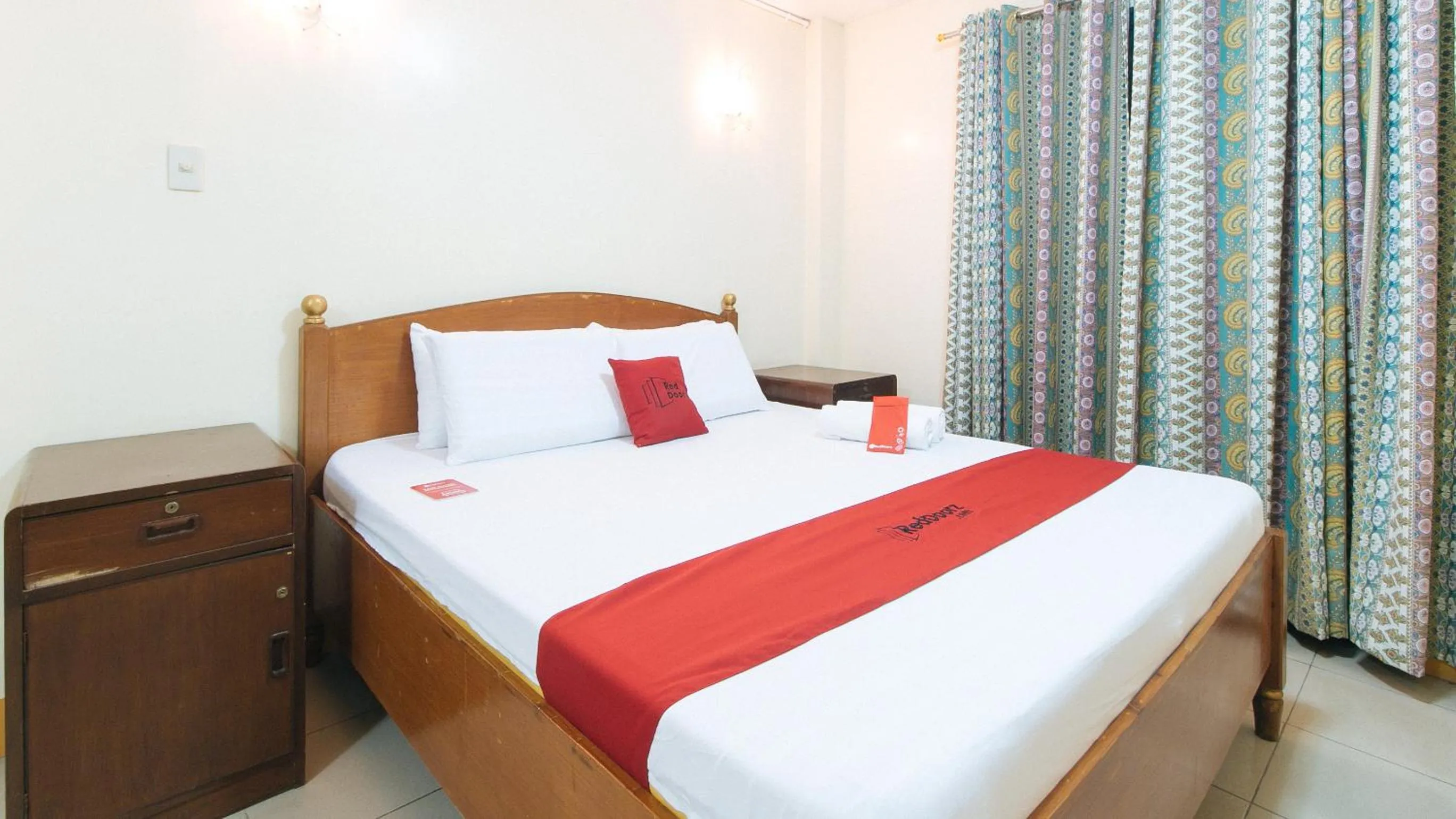 Bed in RedDoorz @ Golden Park Inn La Union