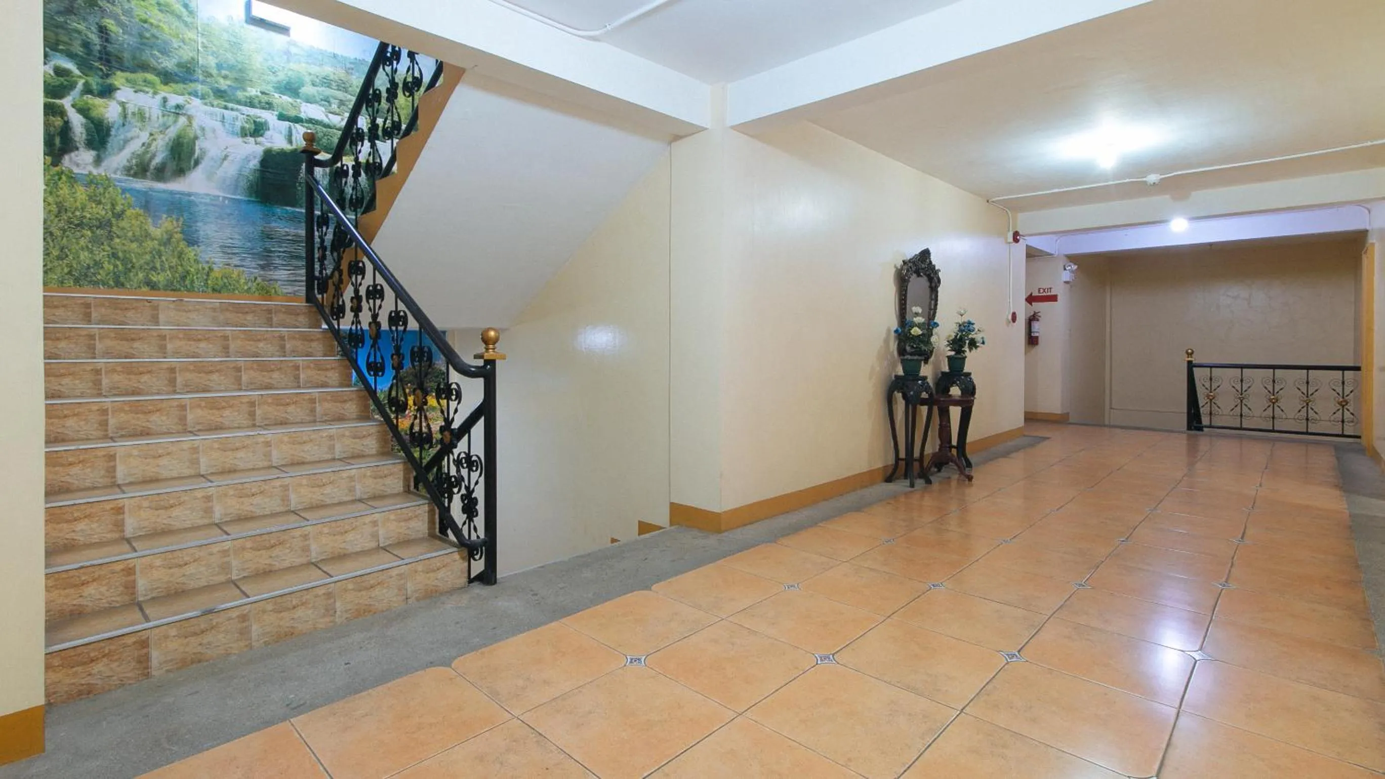 Lobby or reception in RedDoorz @ Golden Park Inn La Union