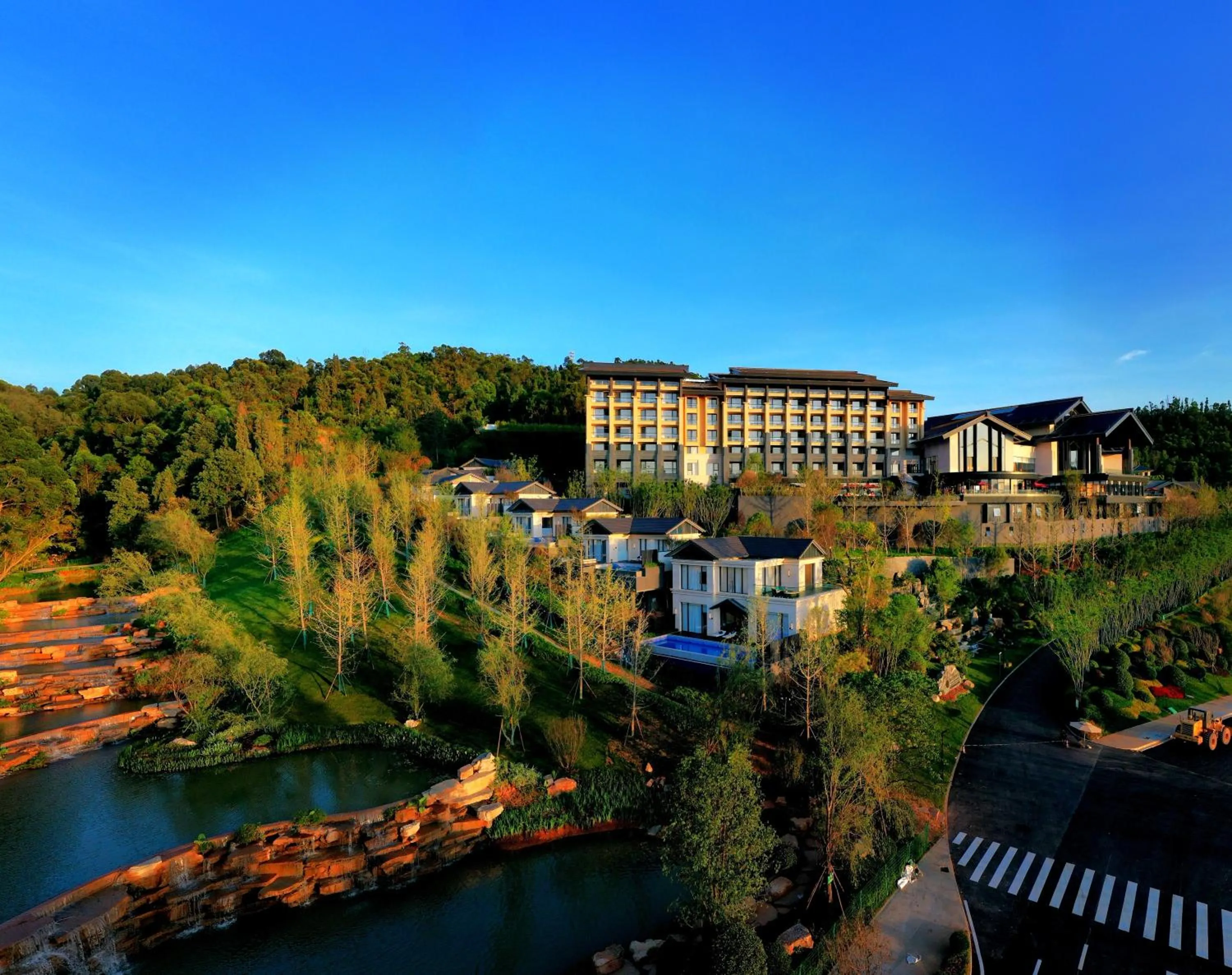 Property building in Pullman Yuxi