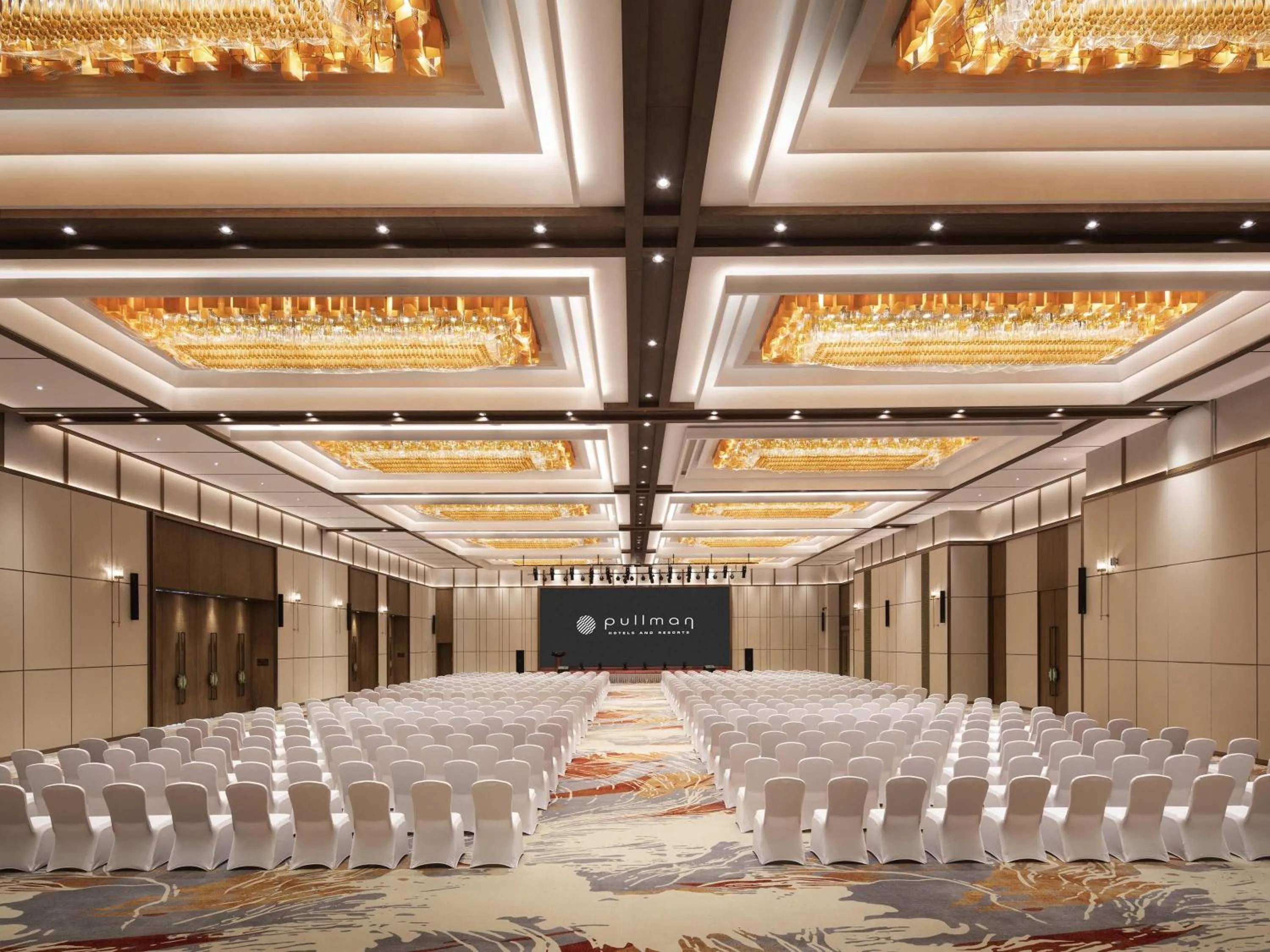 Meeting/conference room in Pullman Yuxi