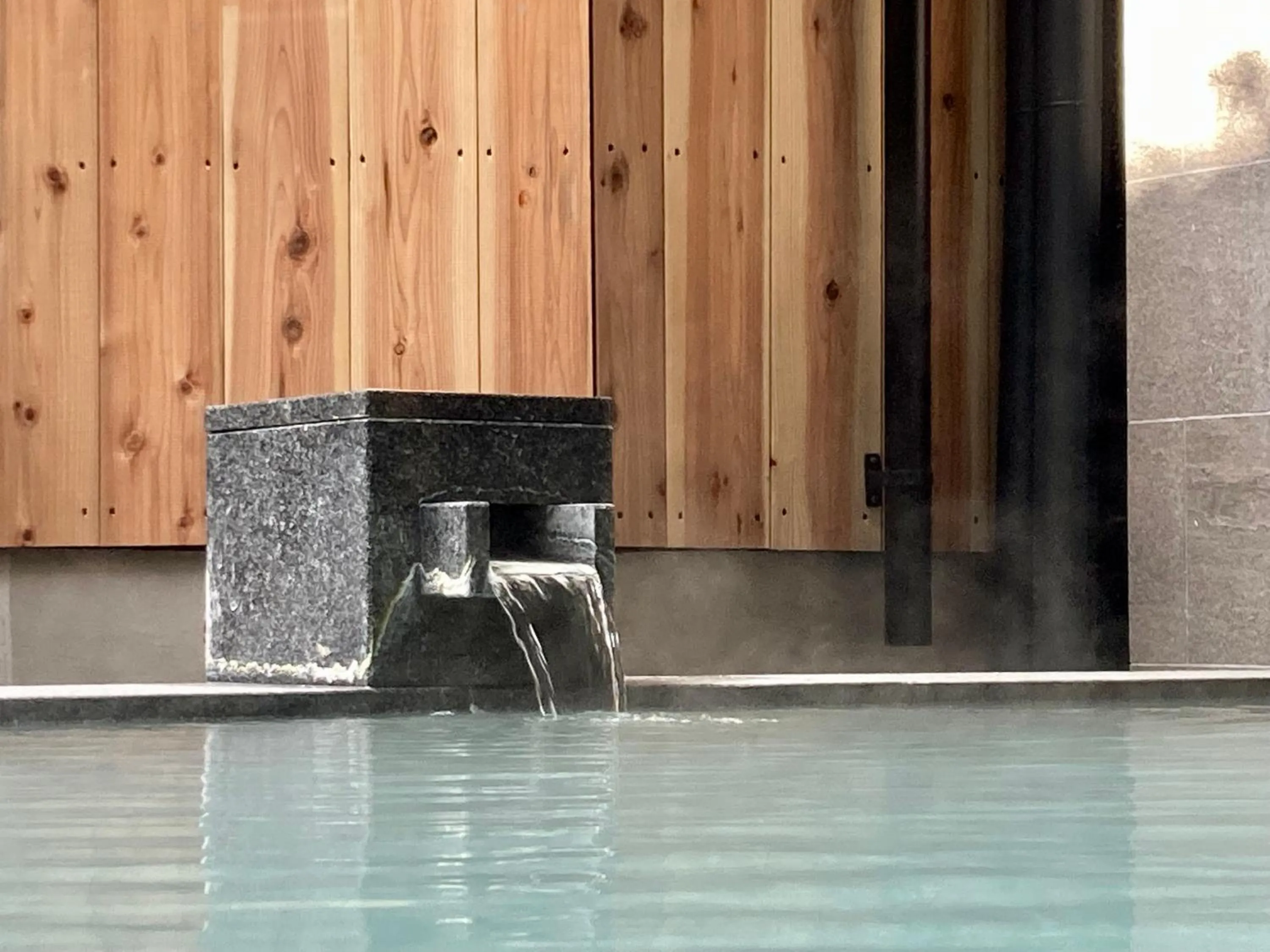 Hot Spring Bath in Urakusatsu TOU