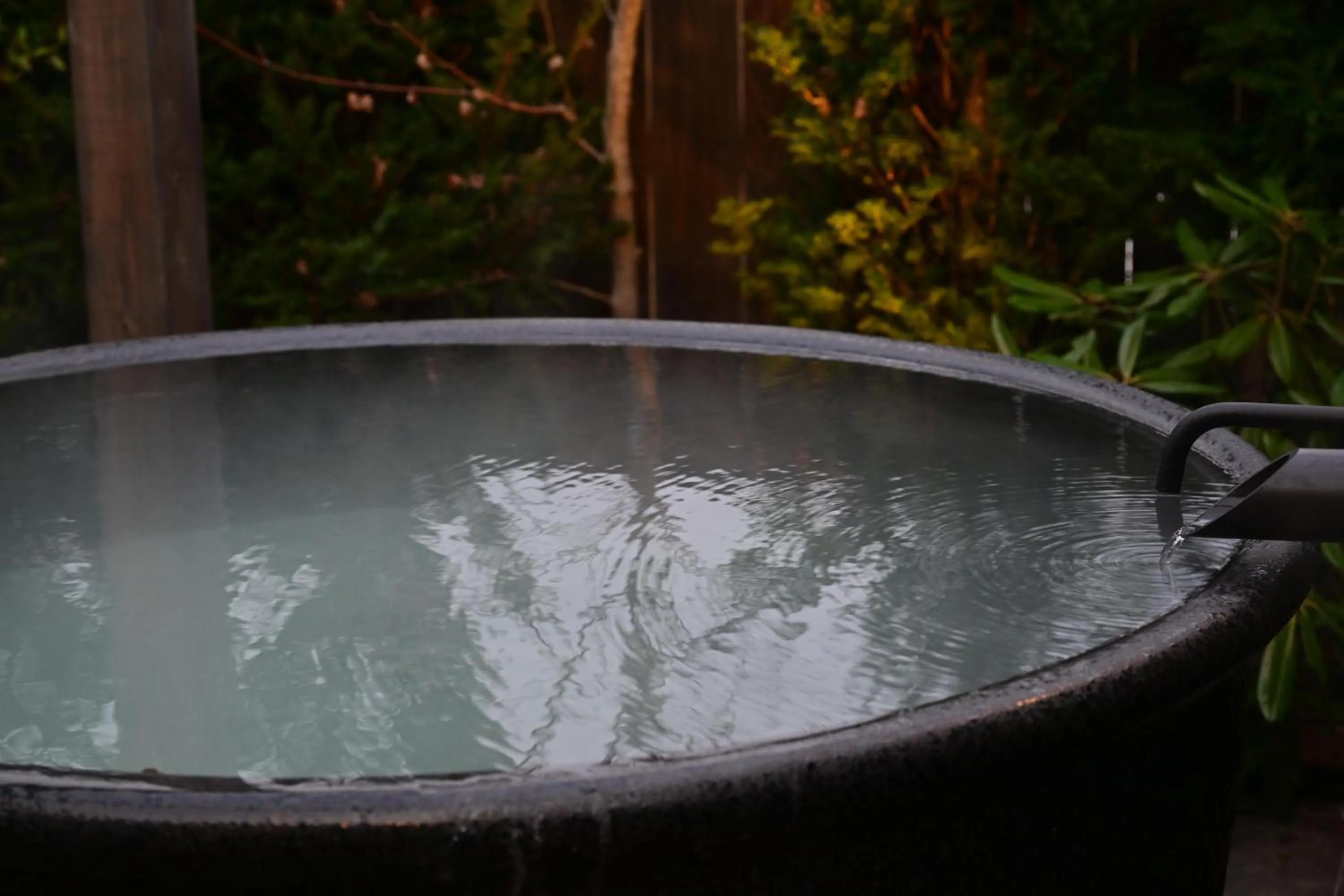 Hot Spring Bath in Urakusatsu TOU