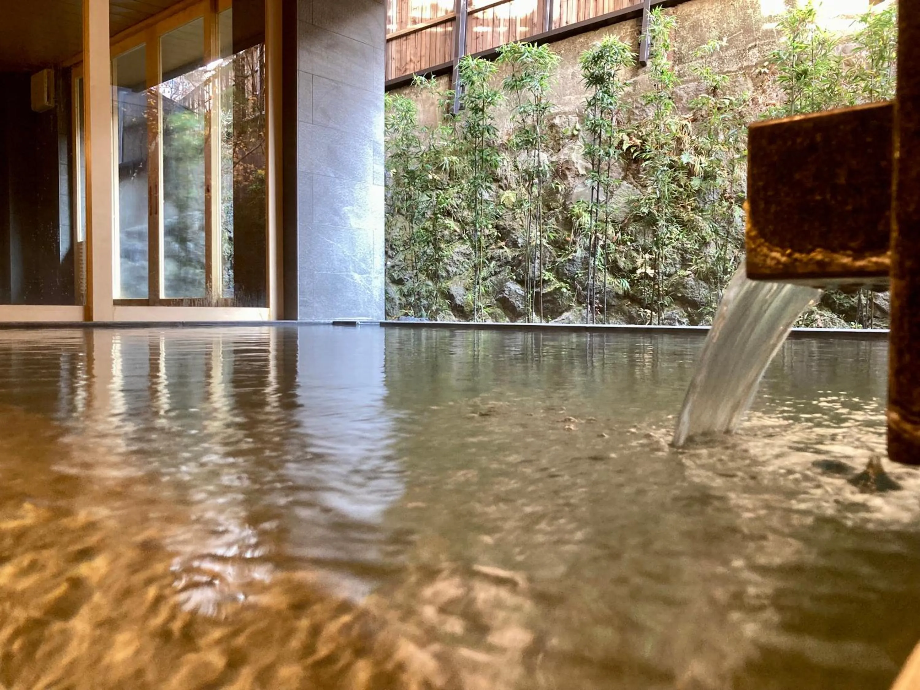 Hot Spring Bath in Urakusatsu TOU