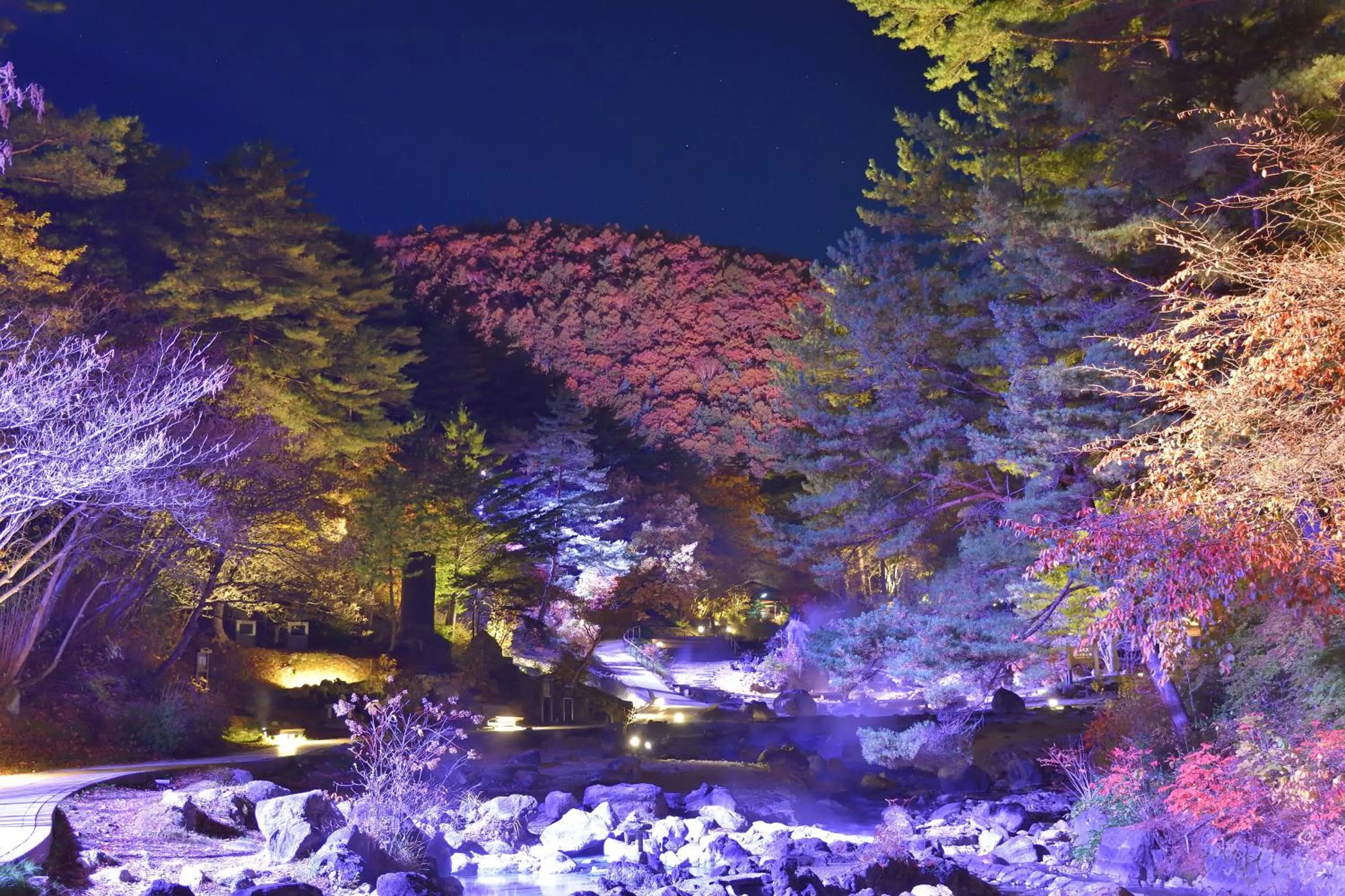 Nearby landmark in Urakusatsu TOU